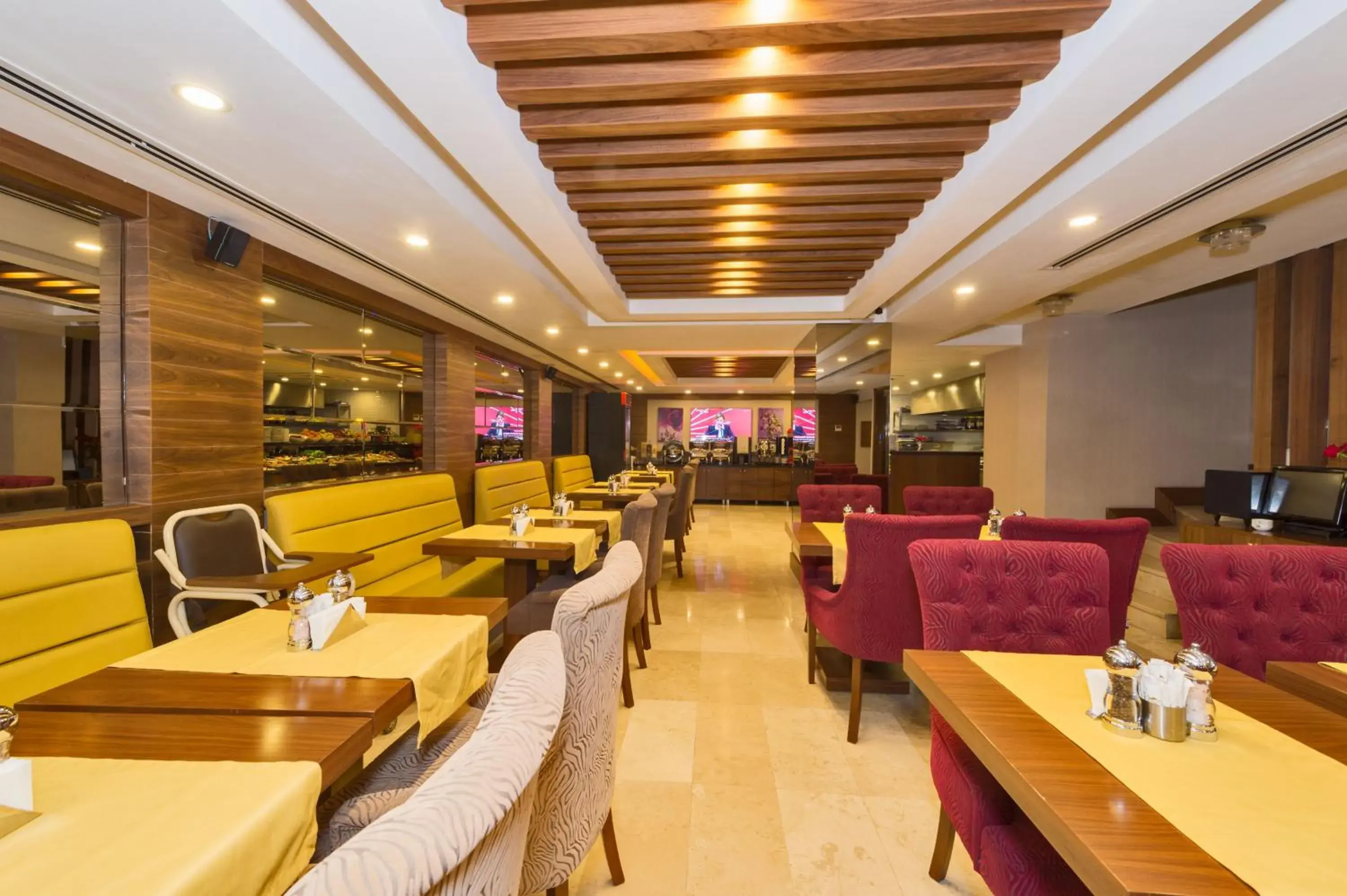 Restaurant/places to eat in Darkmen Hotel Restaurant/places to eat in Darkmen Hotel