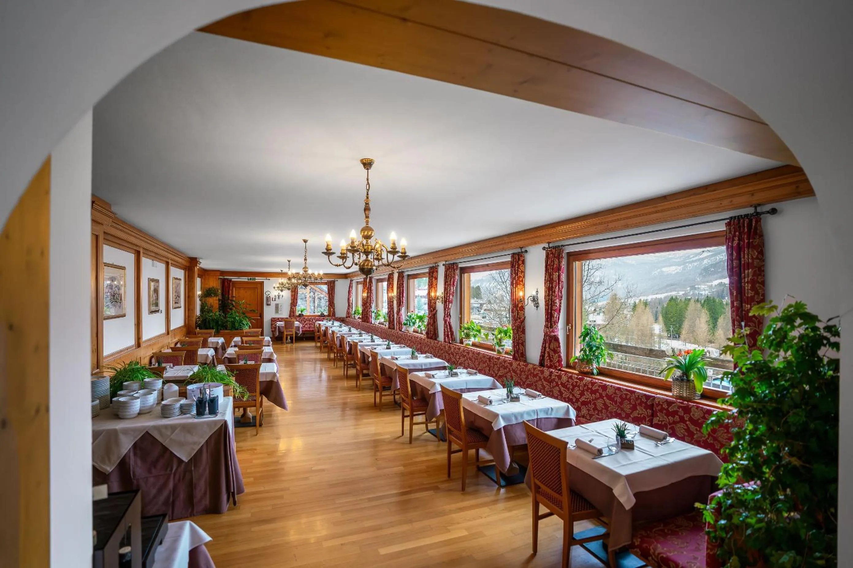 Restaurant/places to eat in Hotel Des Alpes