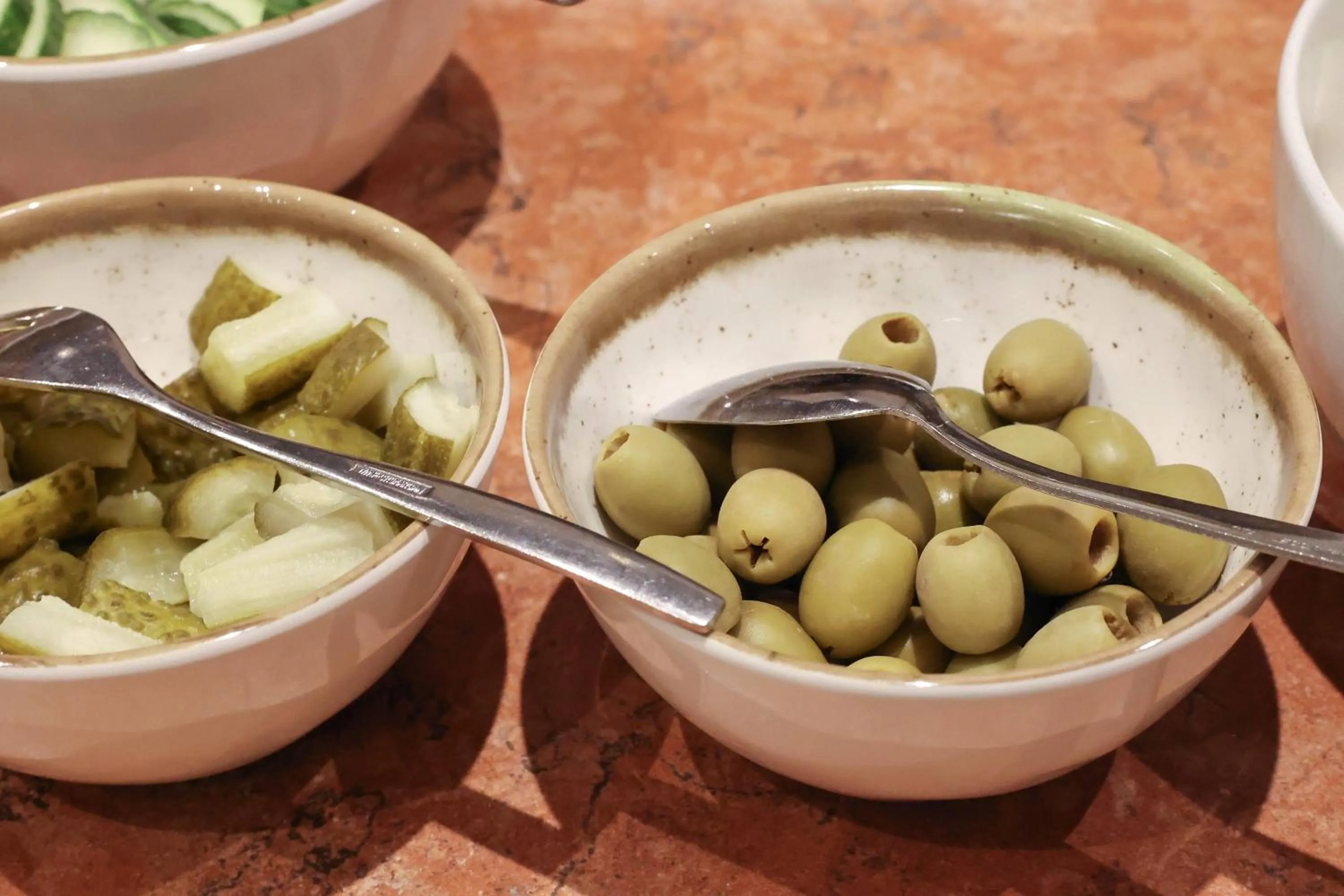 Restaurant/places to eat in ANA Panorama, Trademark Collection by Wyndham