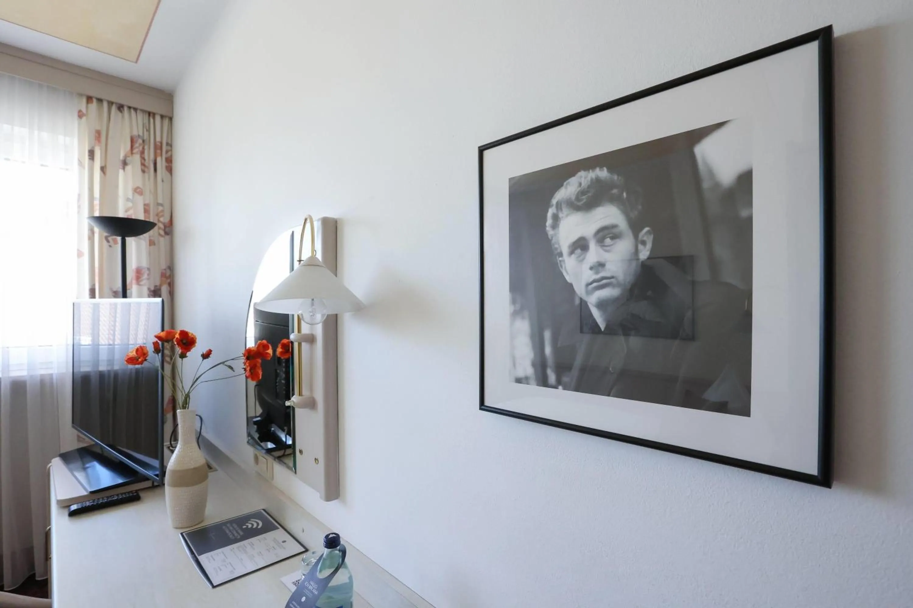 Photo of the whole room in ANA Panorama, Trademark Collection by Wyndham