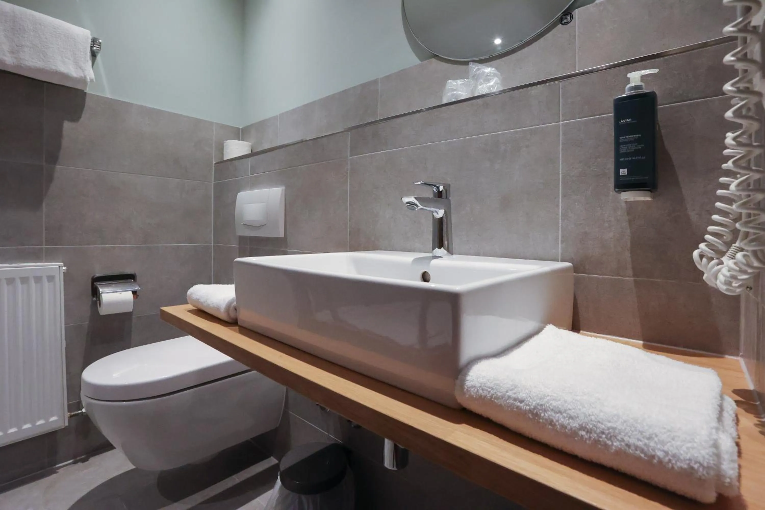 Bathroom in Arthotel Ana Panorama