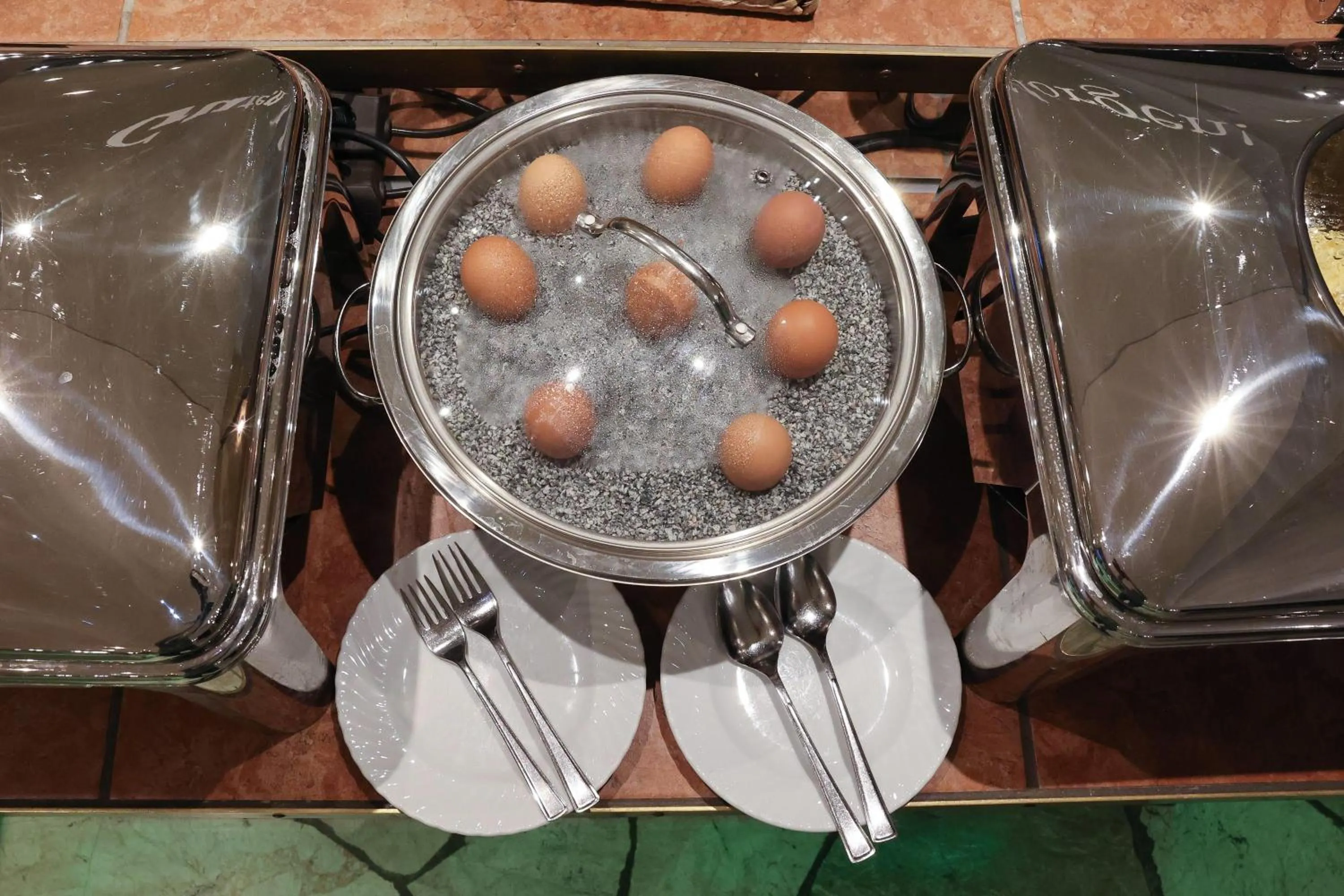 Restaurant/places to eat in ANA Panorama, Trademark Collection by Wyndham