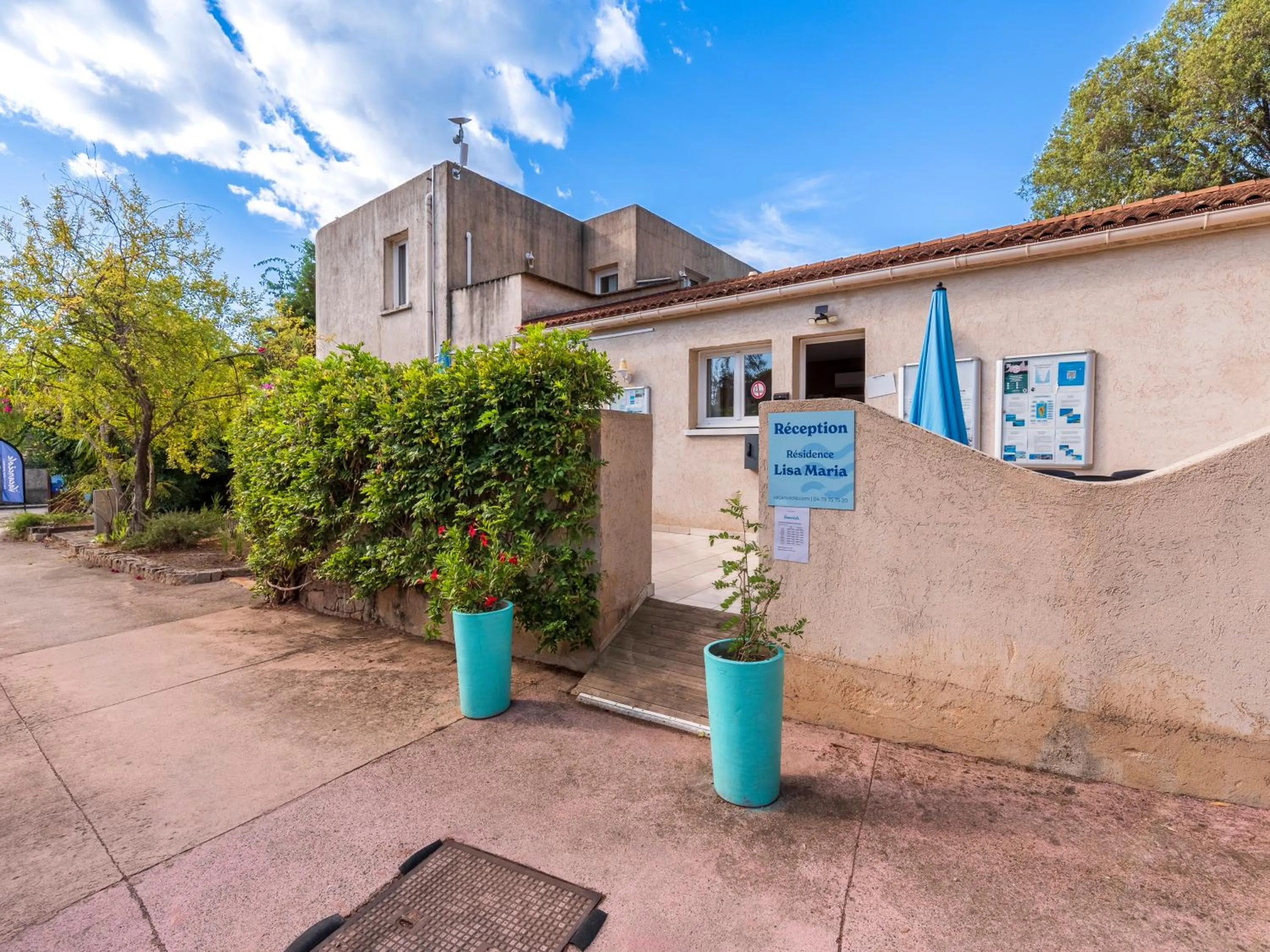 Facade/entrance in Vacancéole - Résidence Lisa Maria