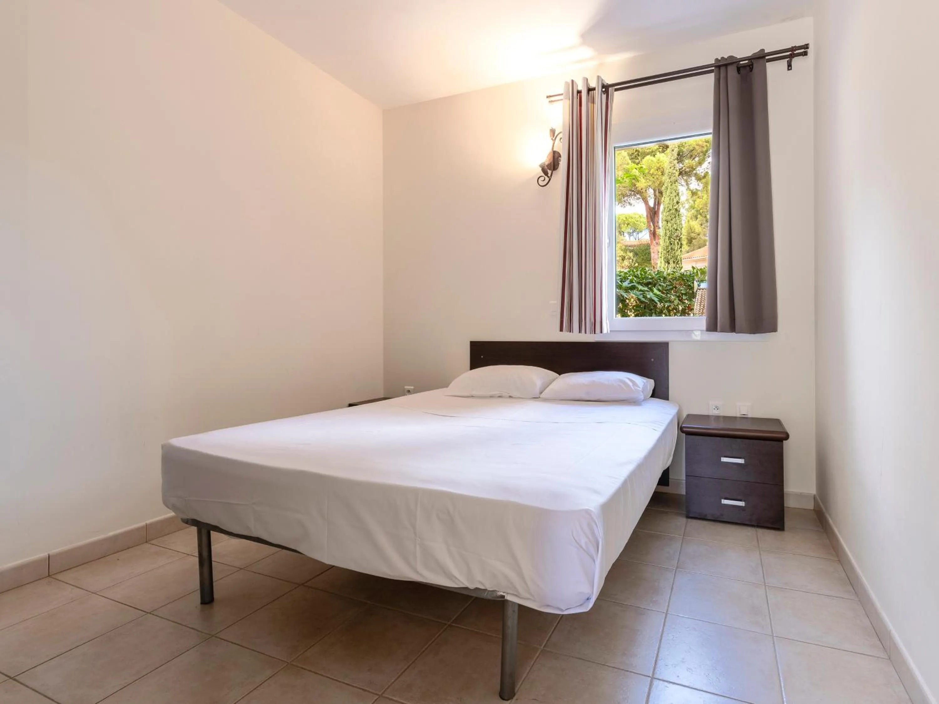 Bedroom, Bed in Vacancéole - Résidence Lisa Maria