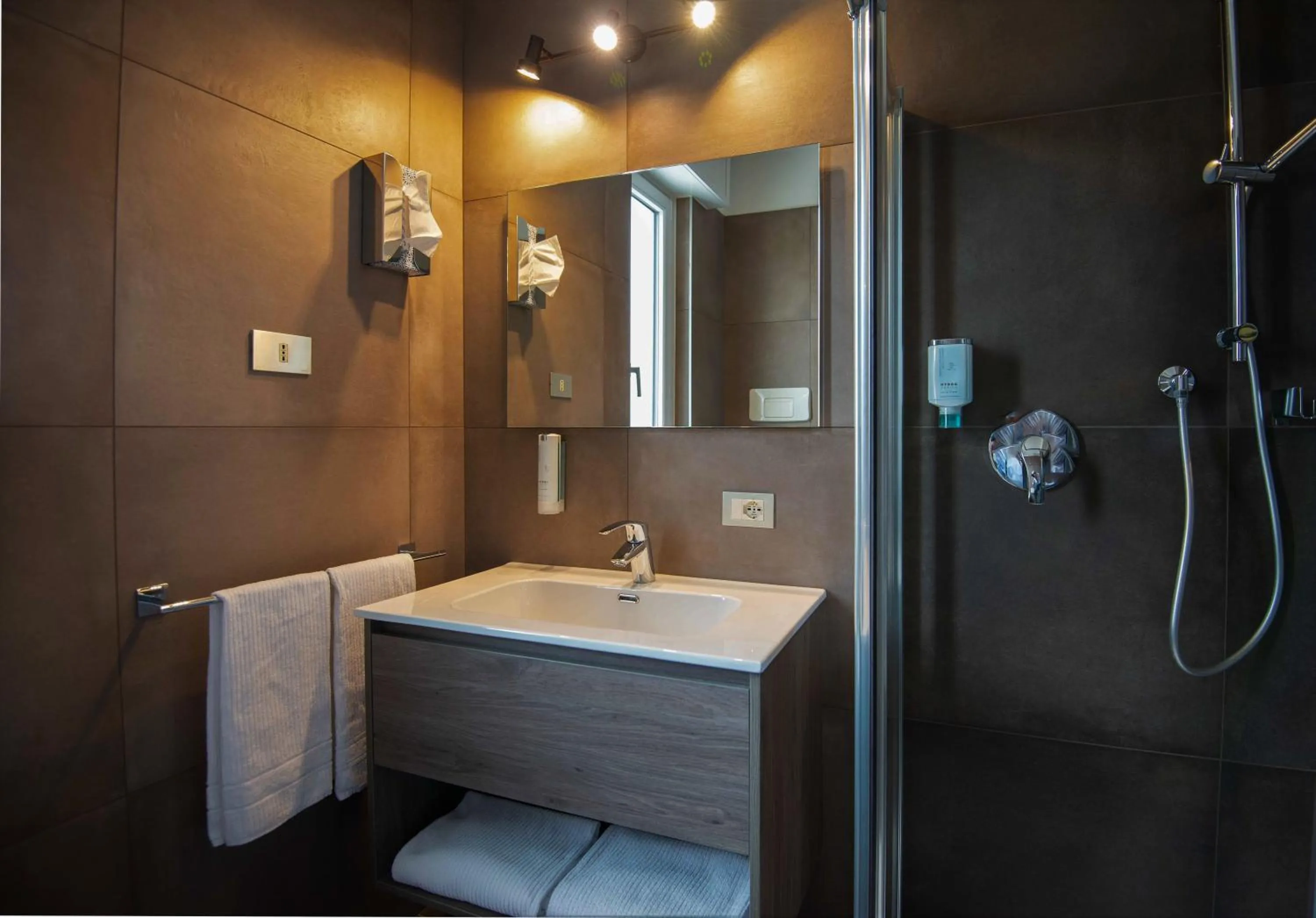 Shower in Residence Il Melograno