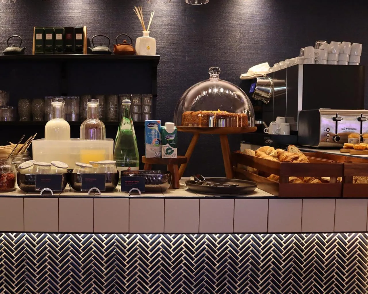 Buffet breakfast in Real Residência - Apartamentos Turísticos