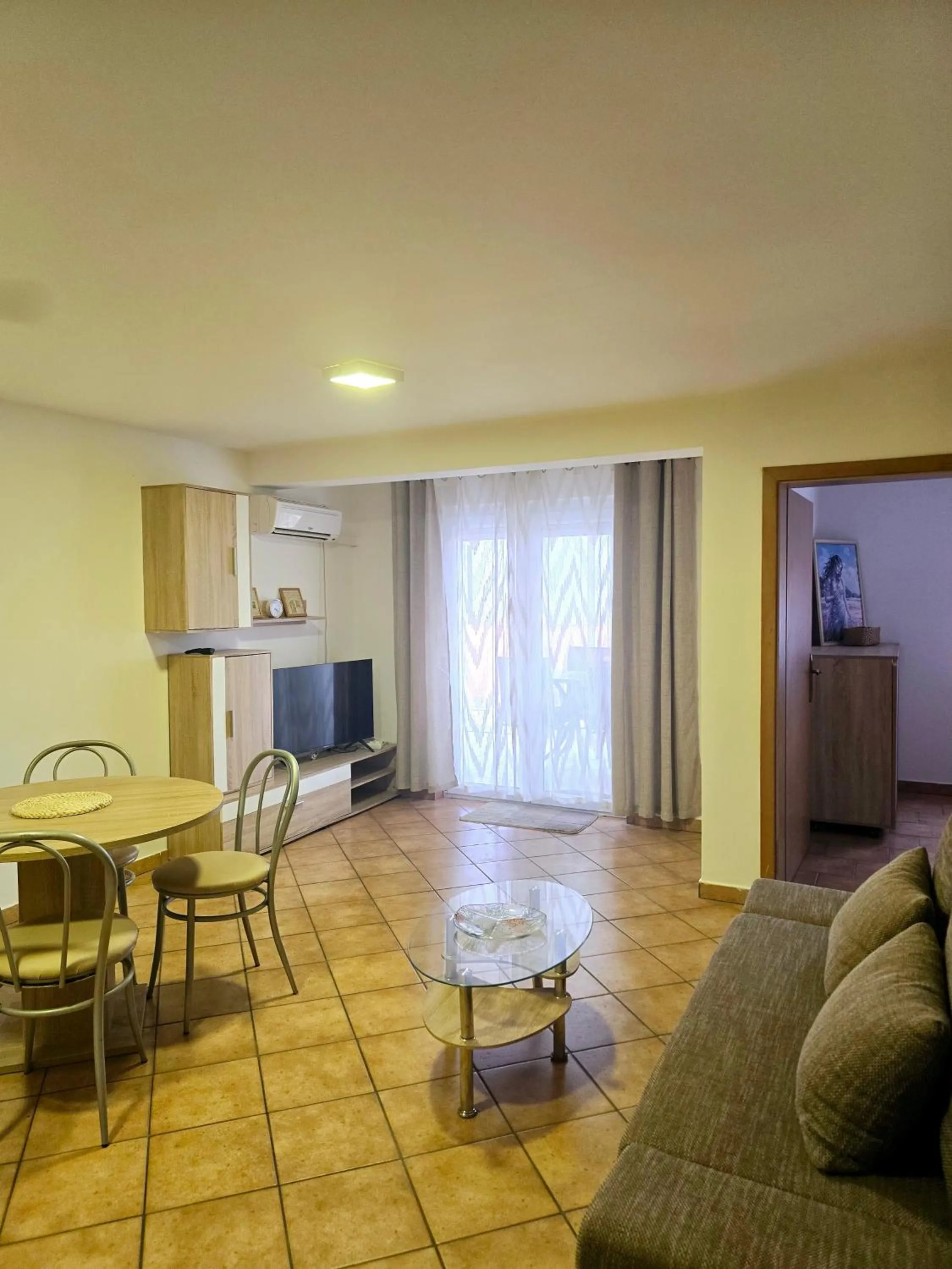 Apartments Vugica Šilo