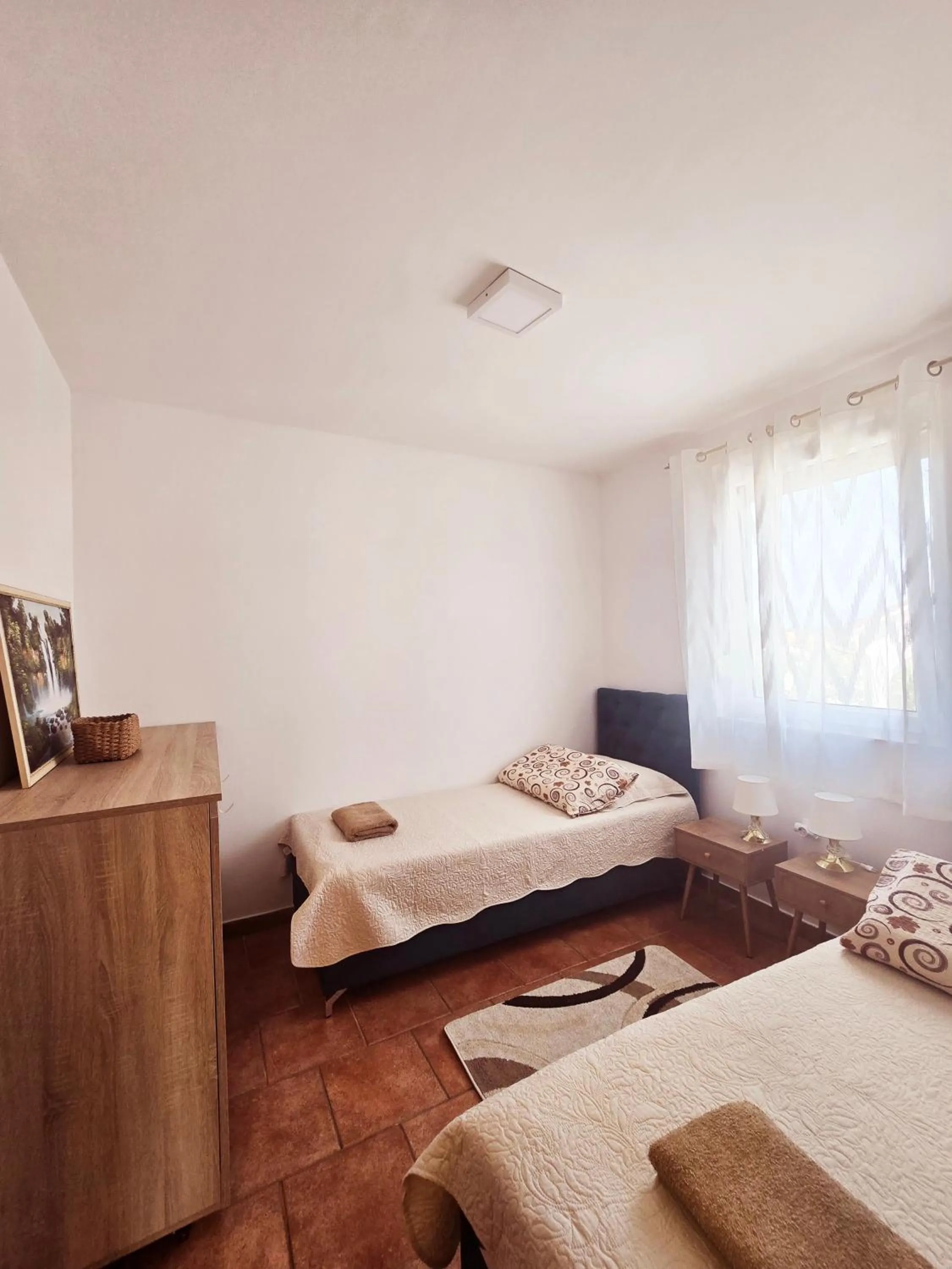 Bed in Apartments Vugica Šilo