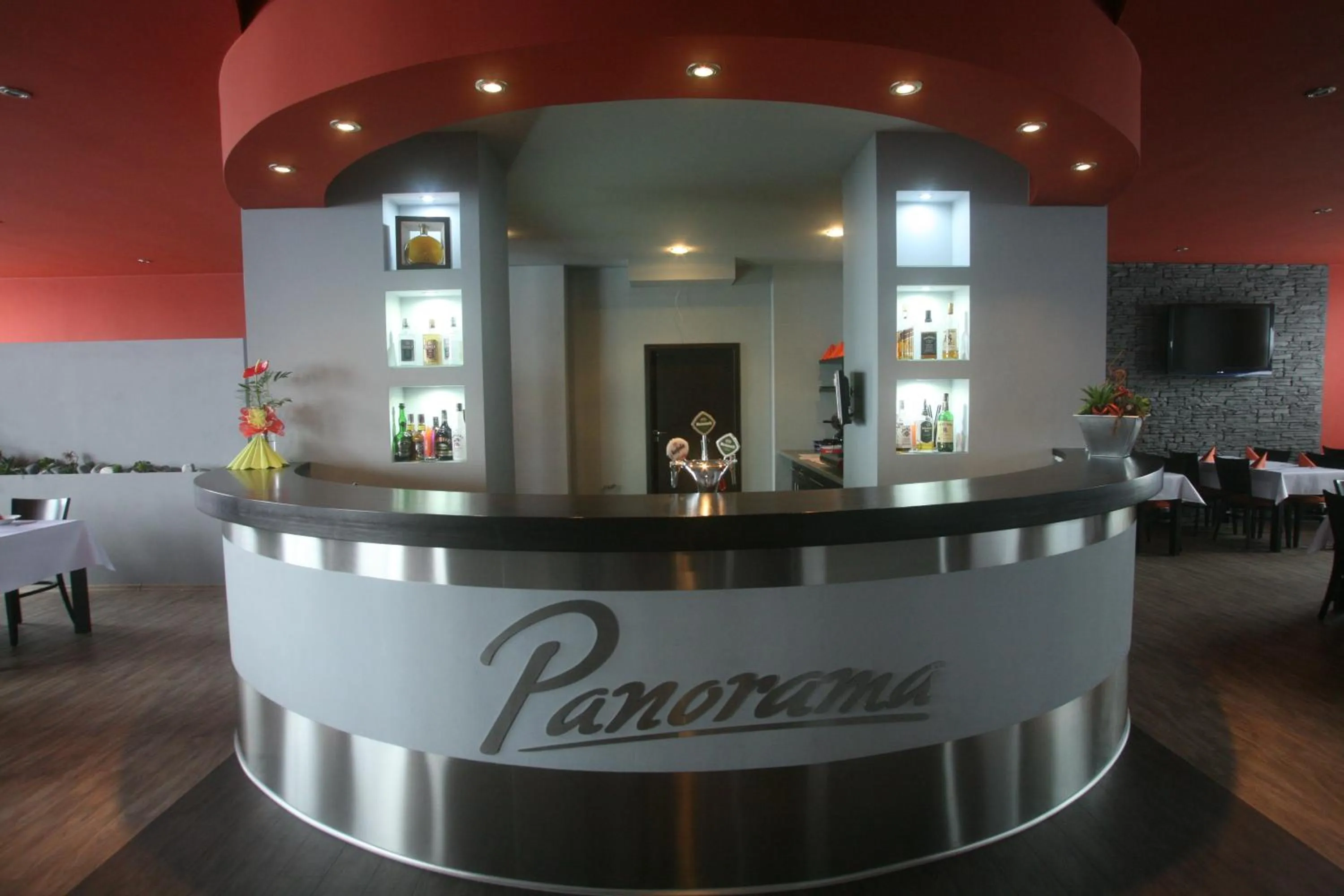 Restaurant/places to eat in Hotel Panorama