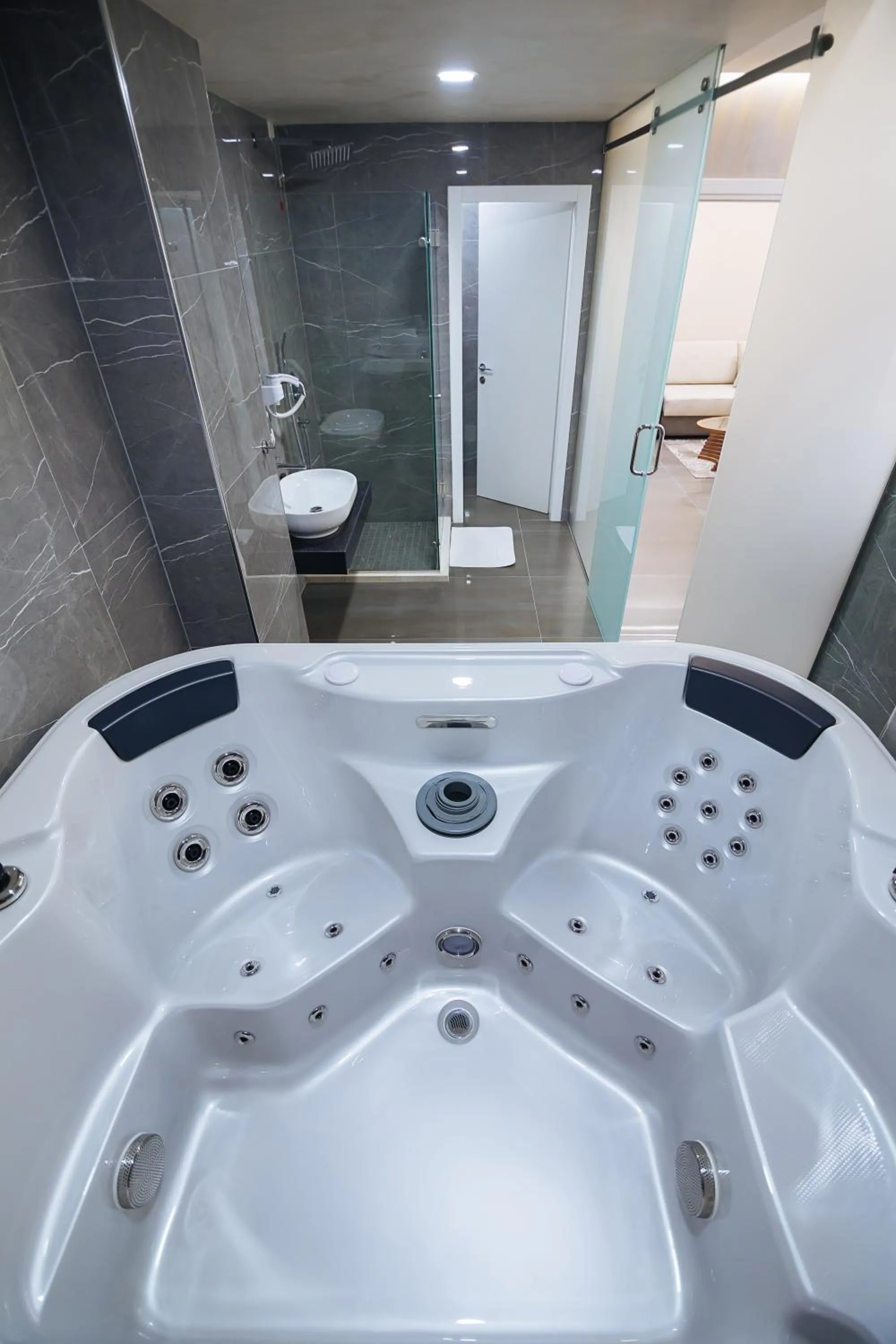 Brilliant Hotel & SPA