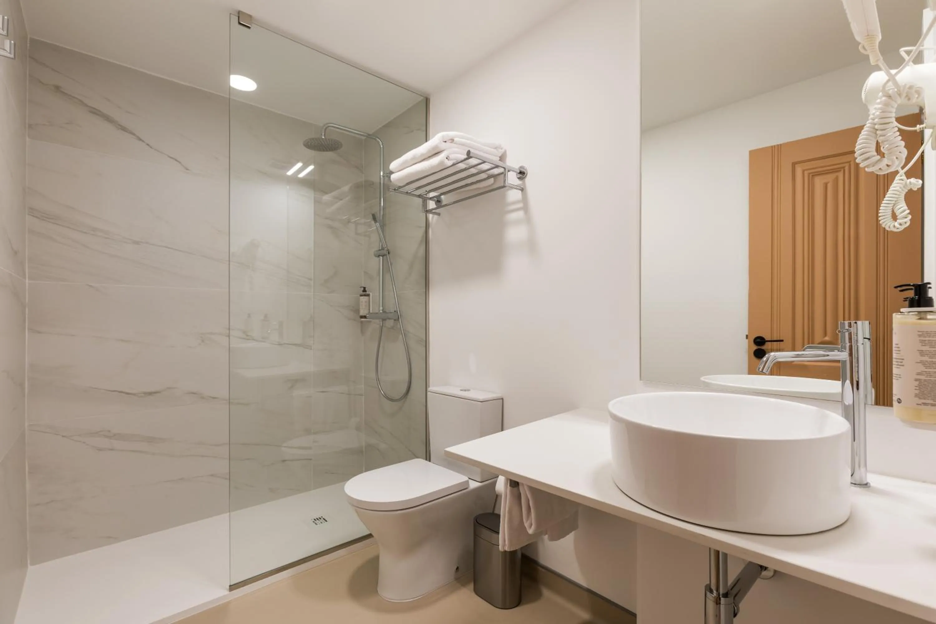 Shower in Hotel Margarida Da Praça