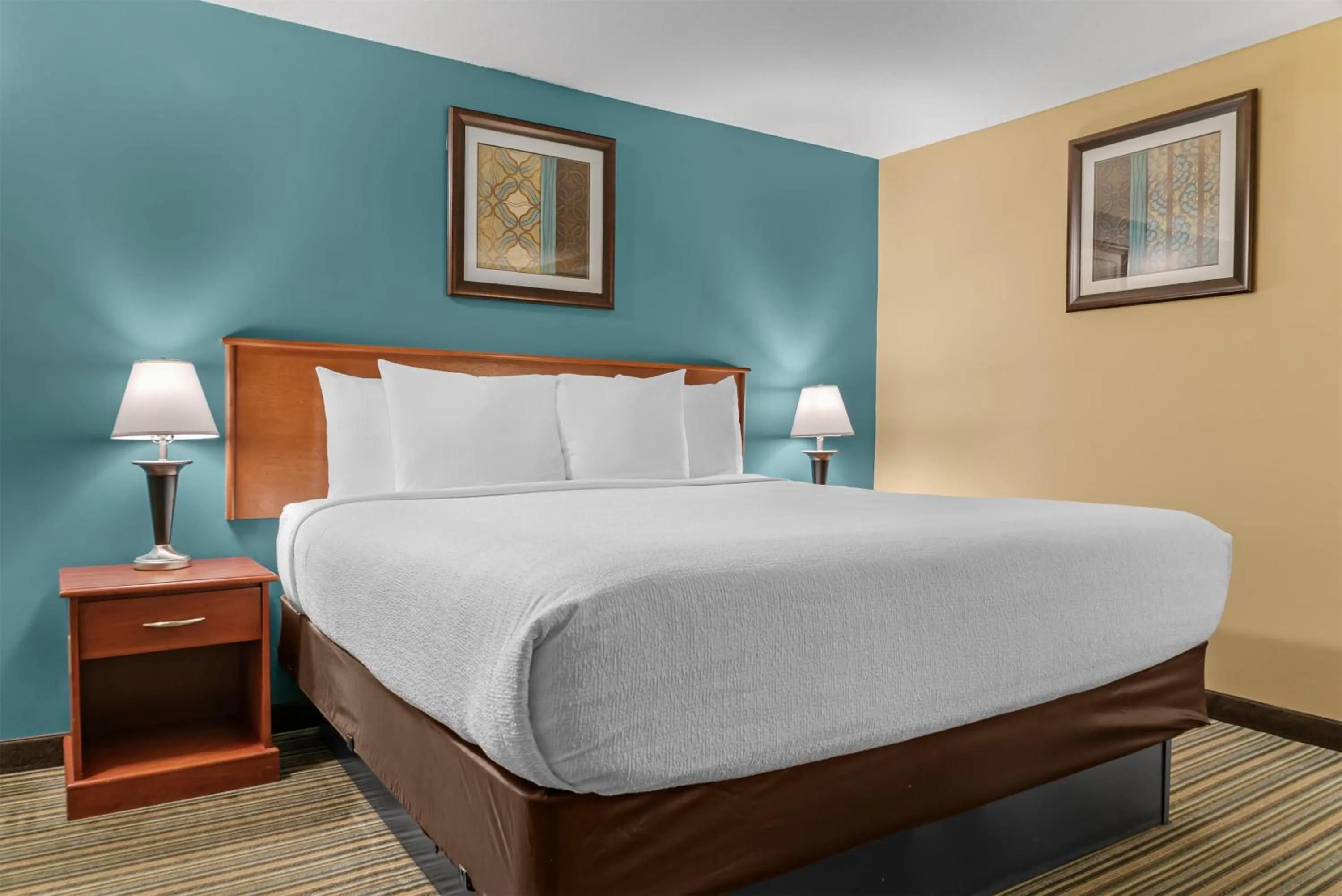 Bedroom, Bed in Best Western Plus Traverse City