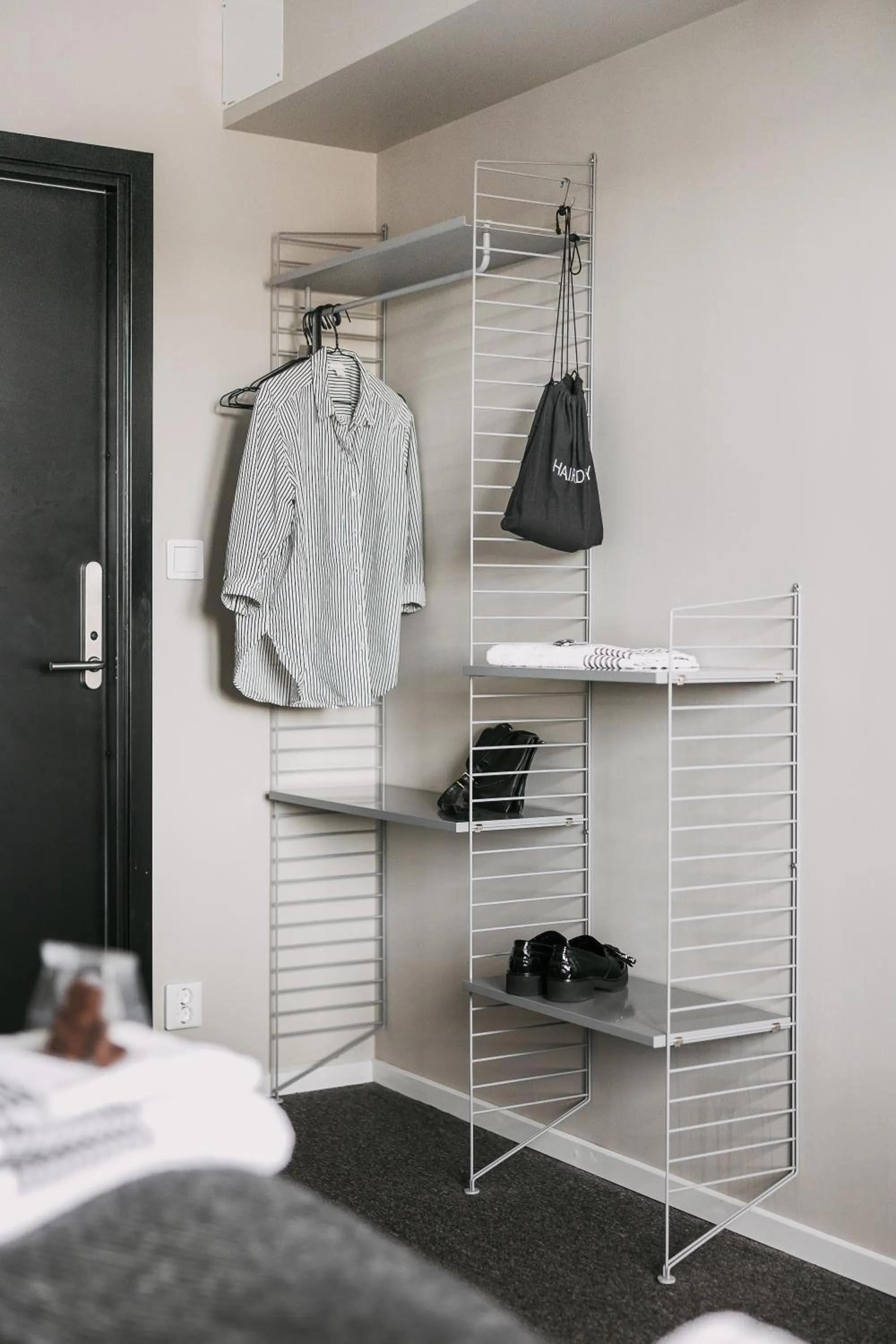 Photo of the whole room, Bed in BriQ Hotell