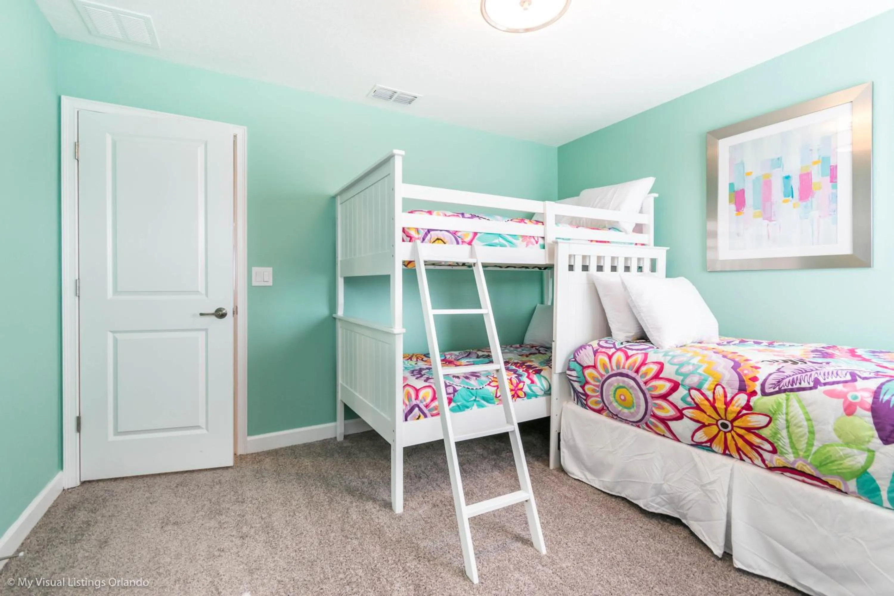 Bed in Beautiful Home wPrivate Pool & Spa, near WDW