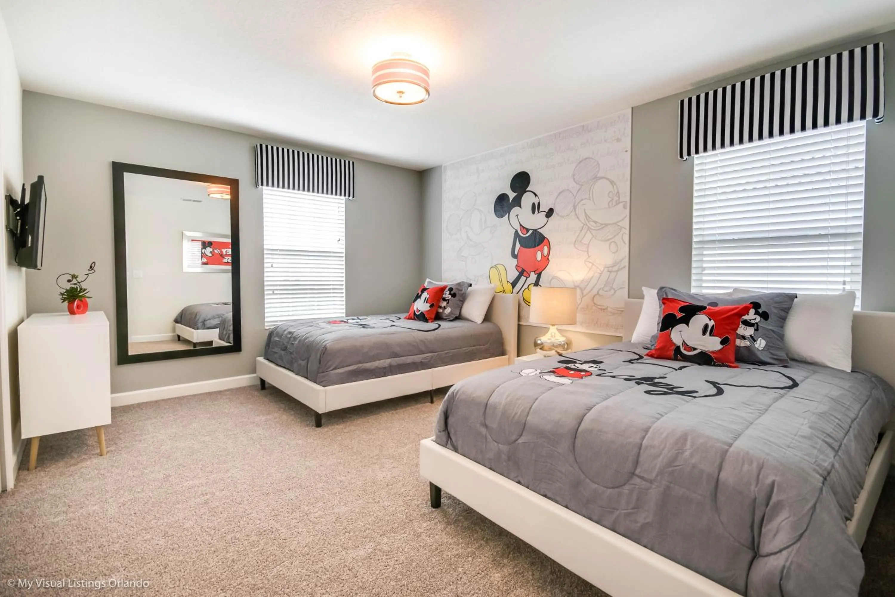 Bed in Beautiful Home wPrivate Pool & Spa, near WDW