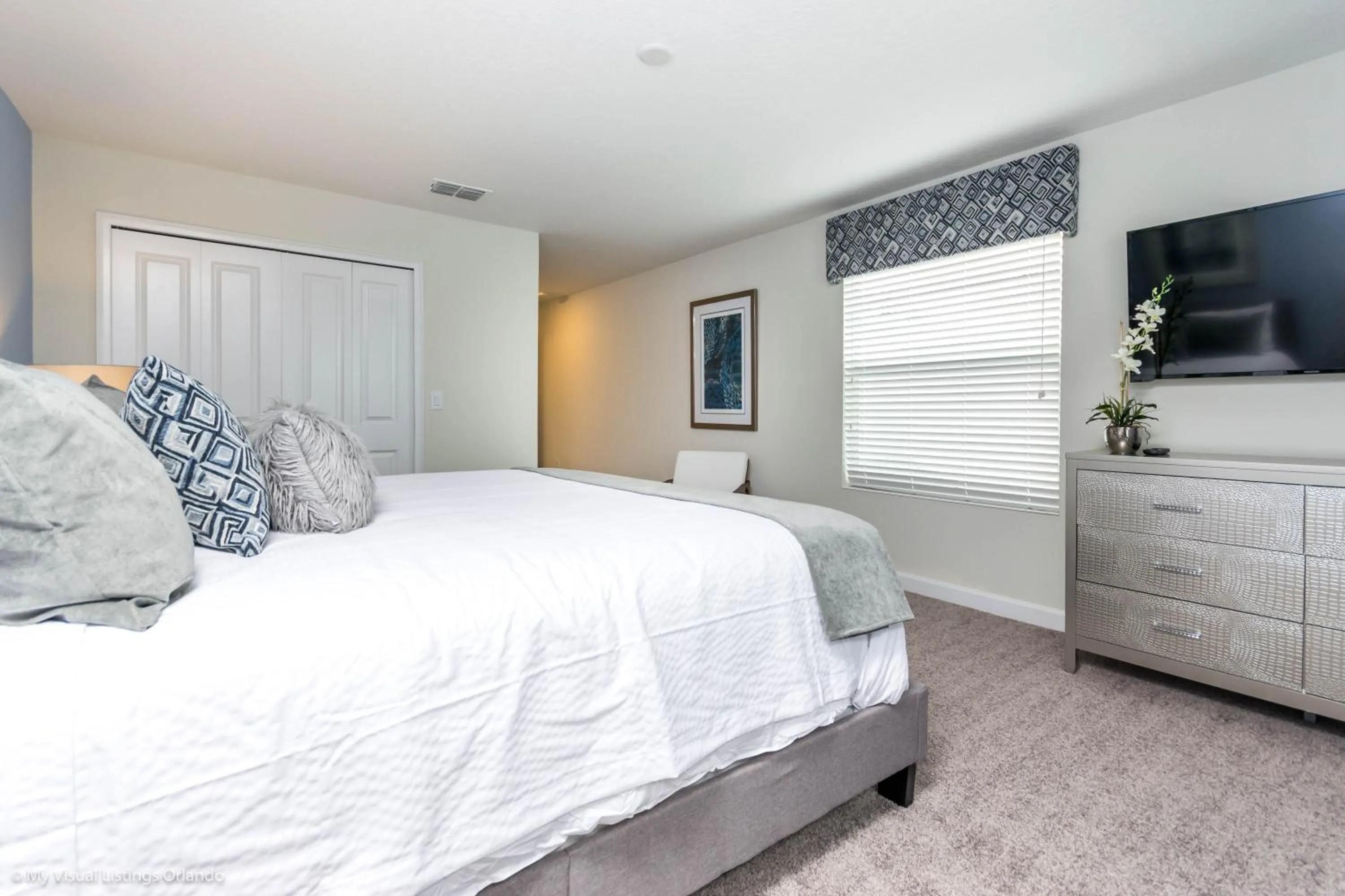 Bed in Beautiful Home wPrivate Pool & Spa, near WDW