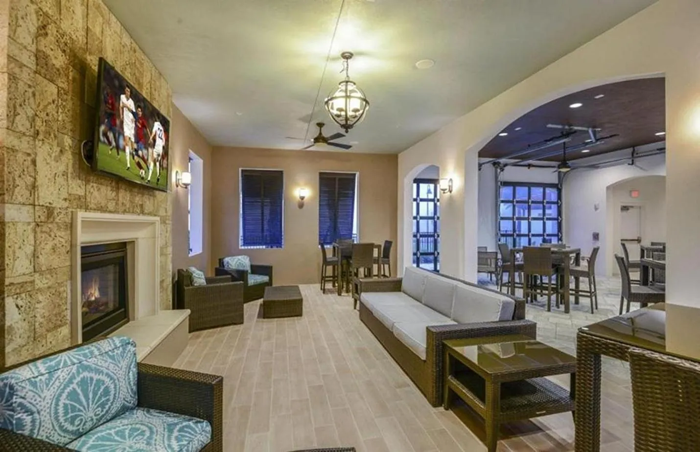 Large Villa wPrivate Pool Game Room Waterpark