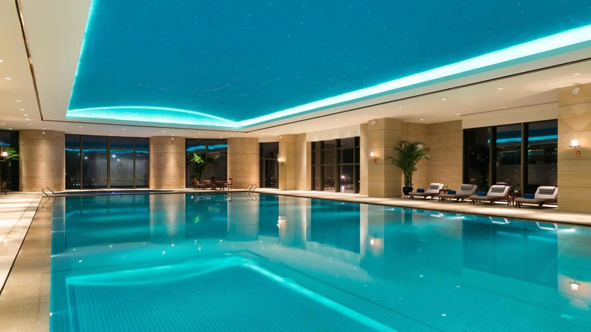 Swimming pool in Kempinski Hotel Xiamen
