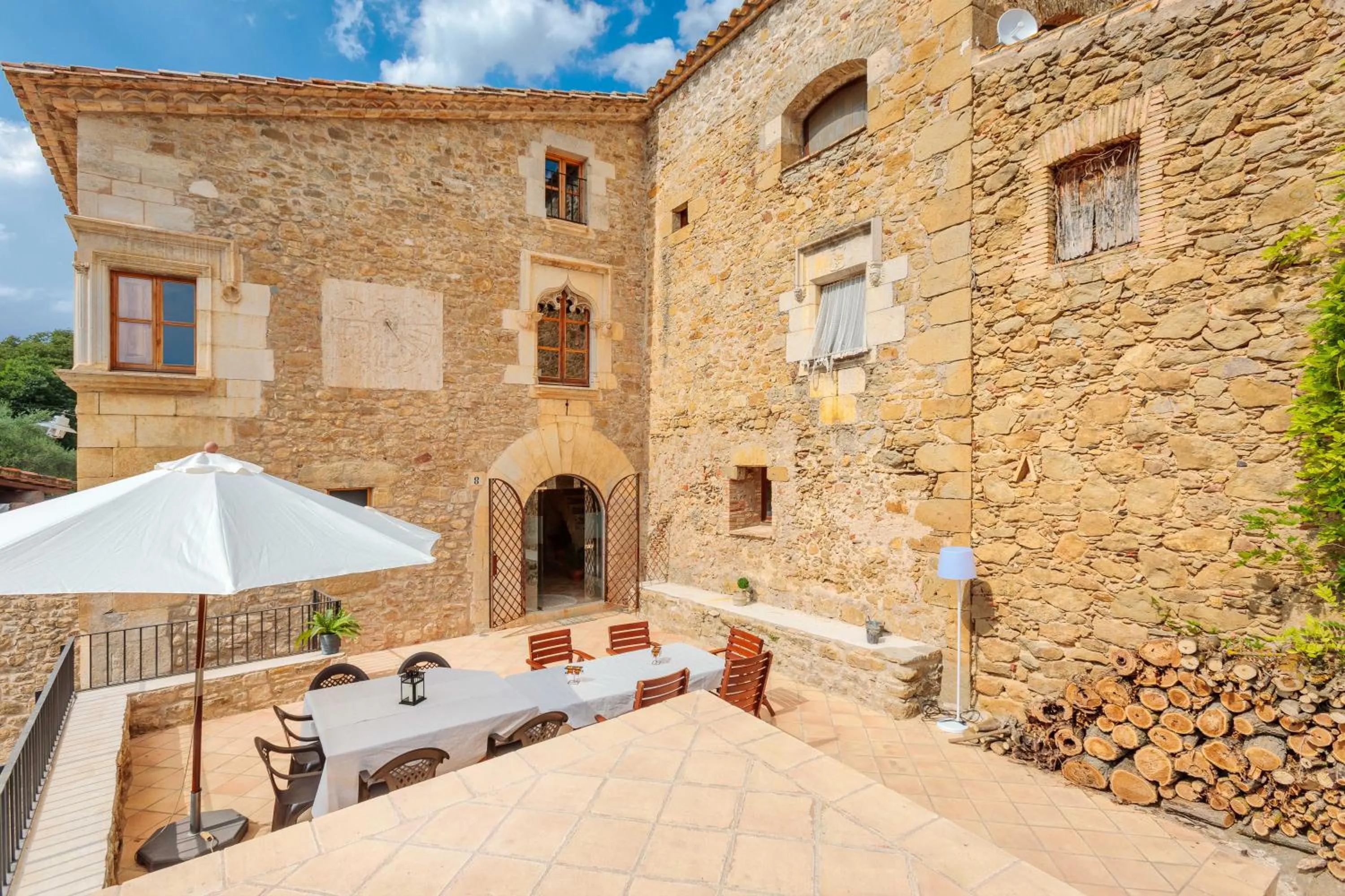 Property building in Flateli Diana