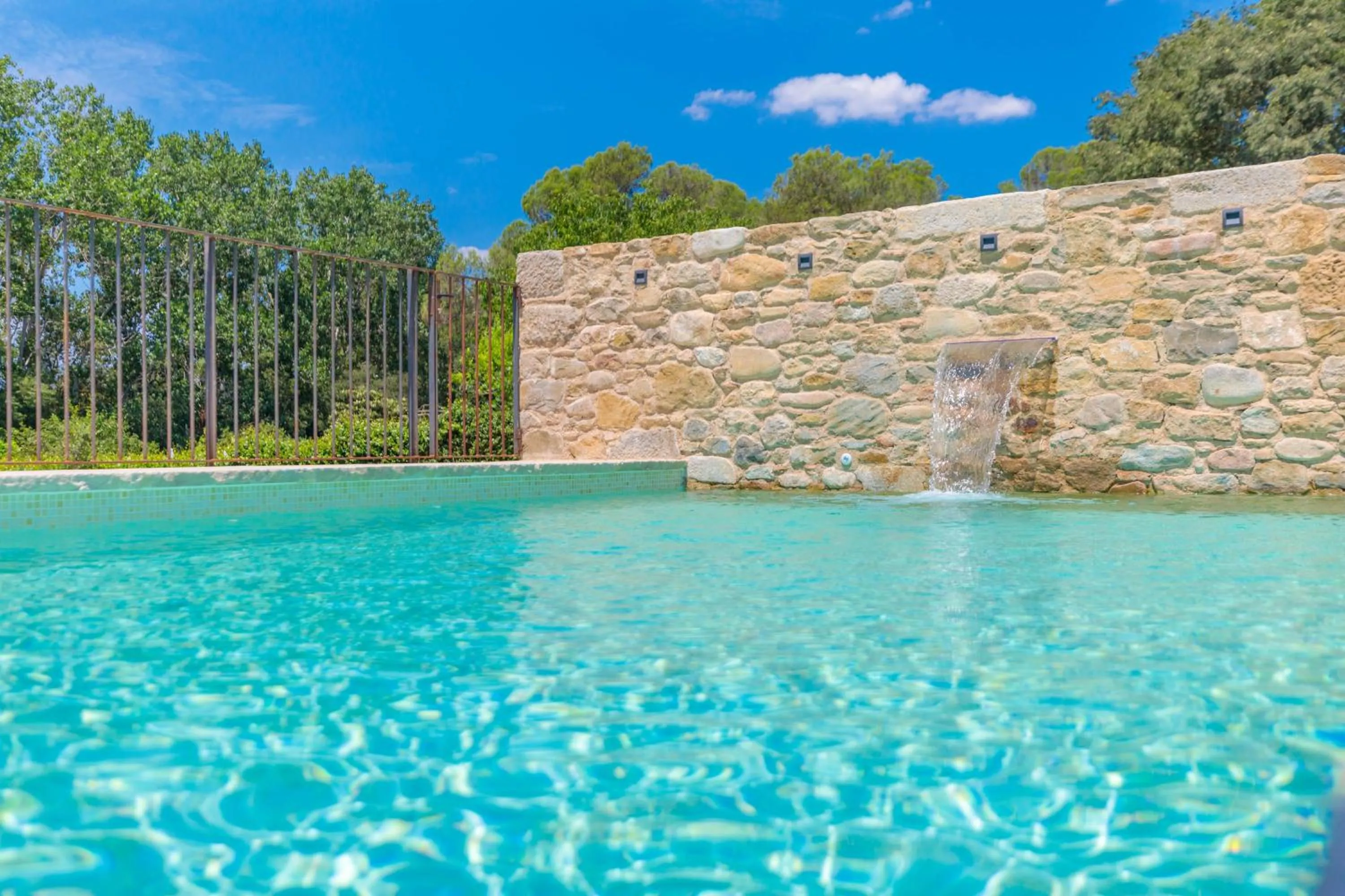 Swimming pool in Flateli Diana