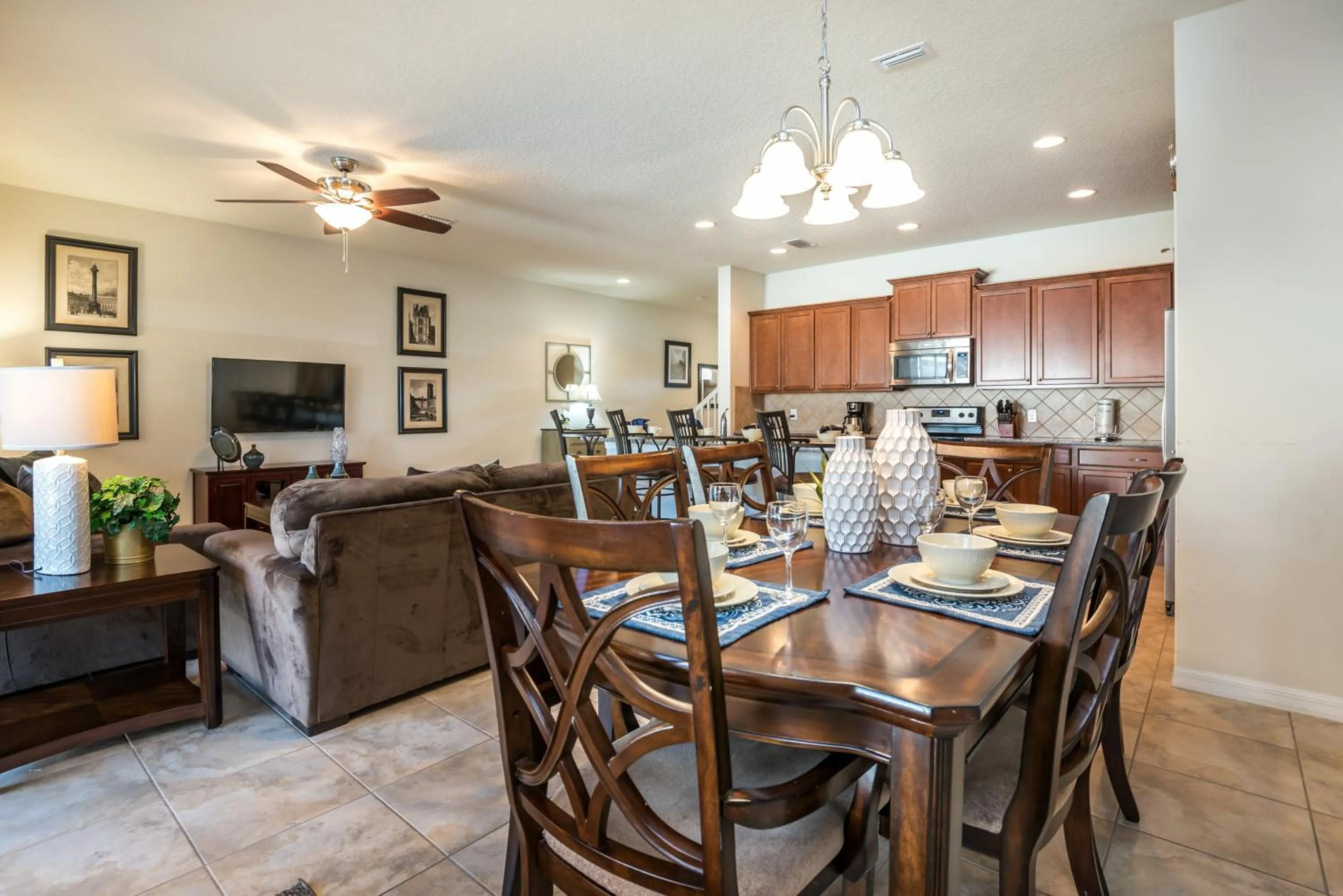 Townhome wPrivate Pool & FREE on-site Water Park