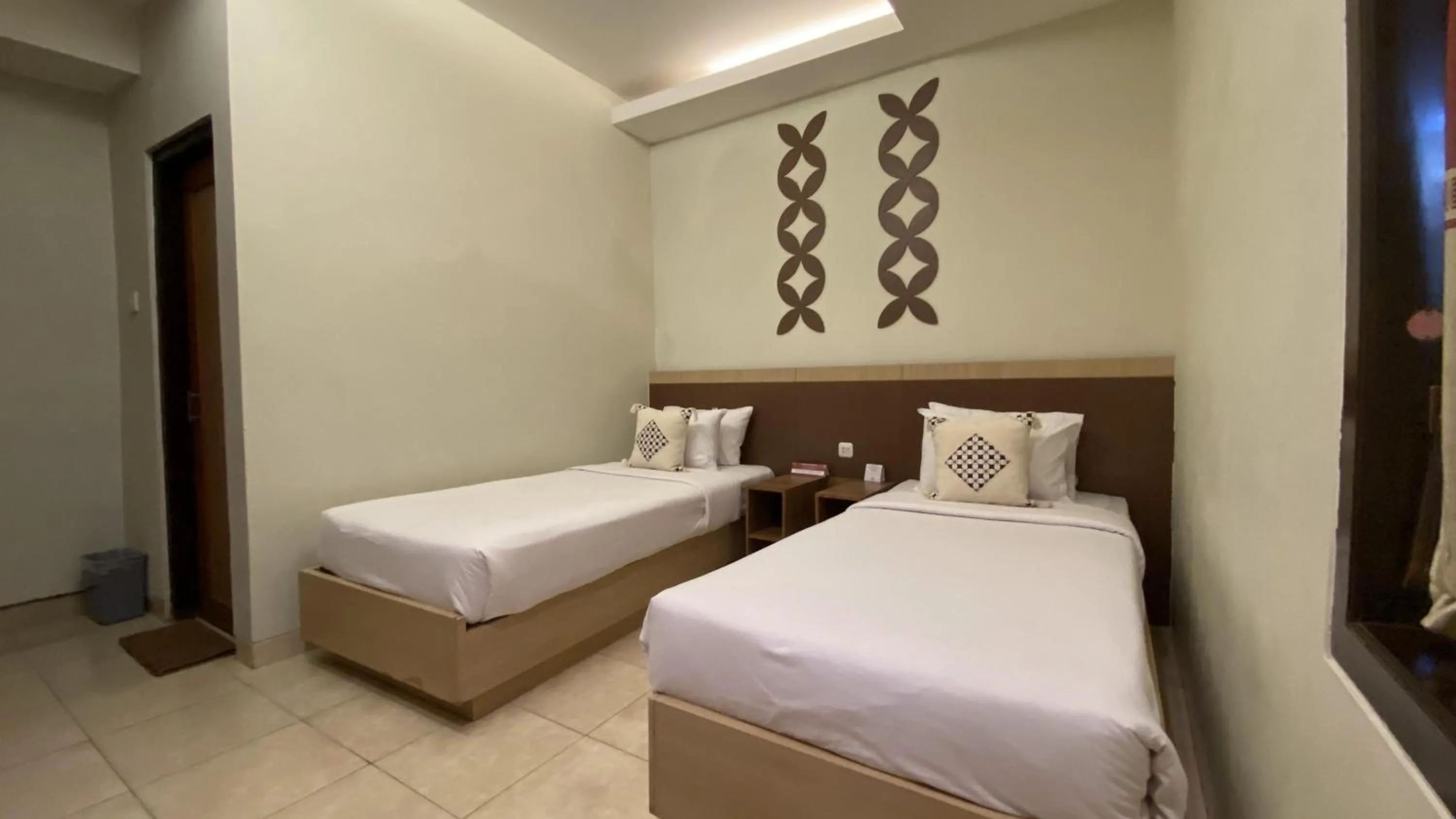 Bedroom, Bed in Mawar Asri Hotel