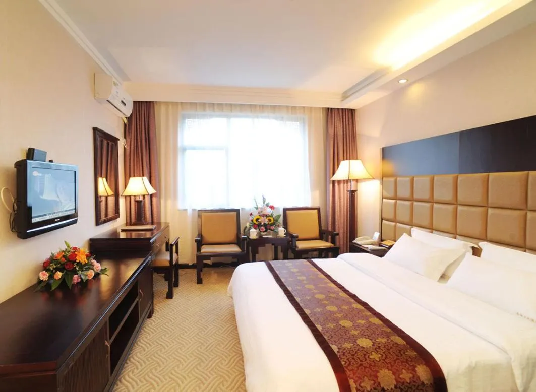 West Street Vista Hotel