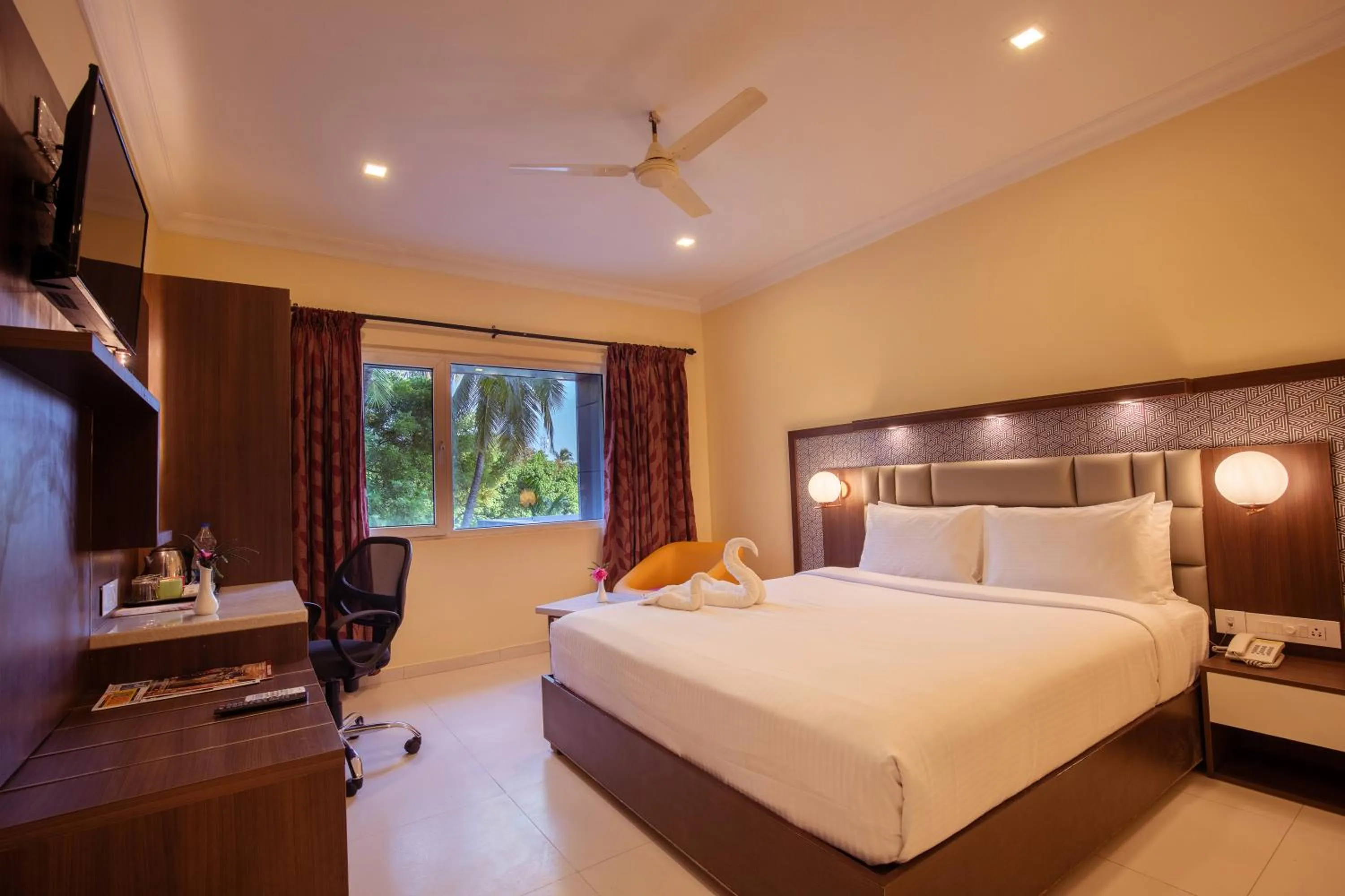 Photo of the whole room, Bed in Vinayaga by Poppys, Rameshwaram