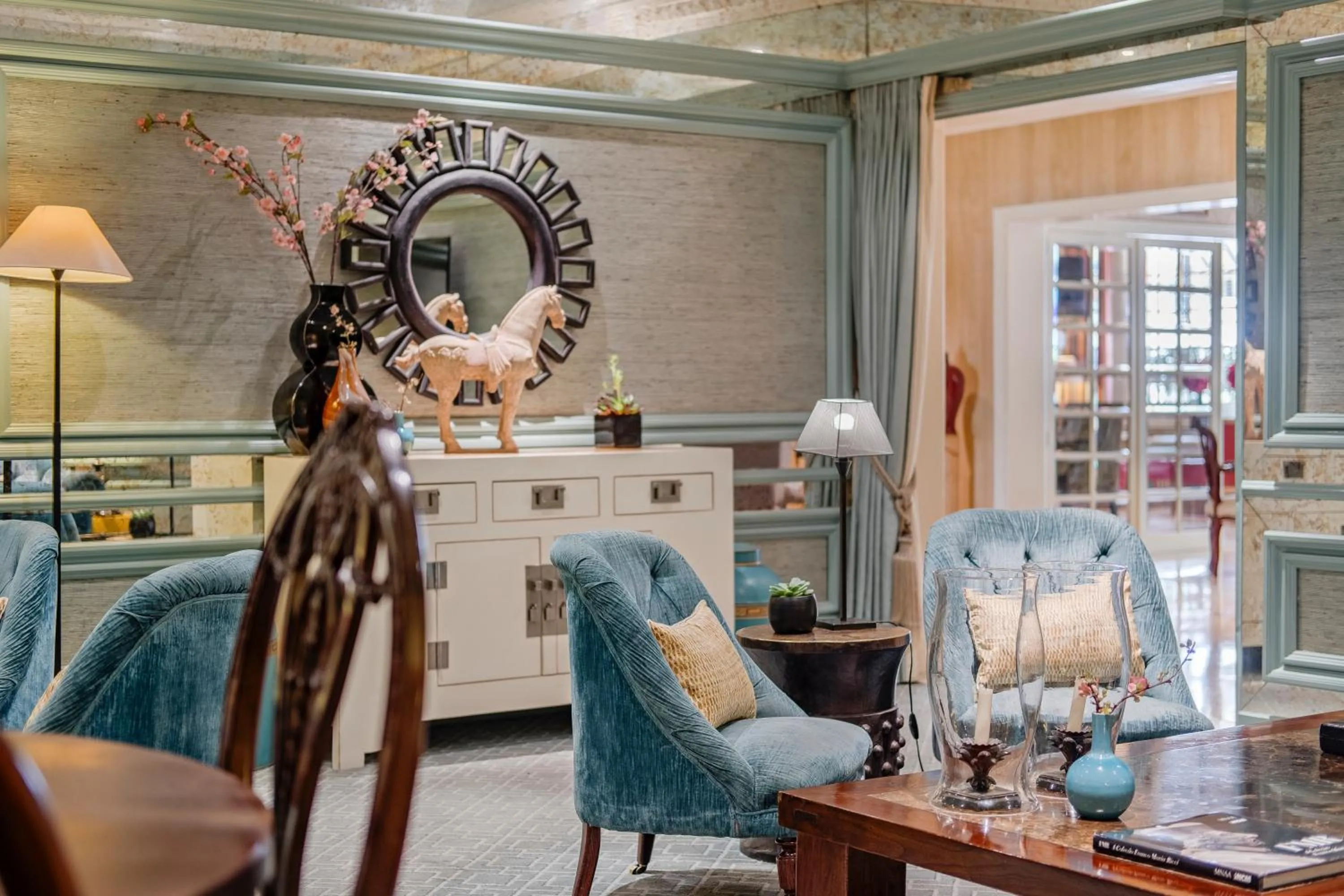 Communal lounge/ TV room in Hotel Lisboa Plaza - Lisbon Heritage Collection - Avenida