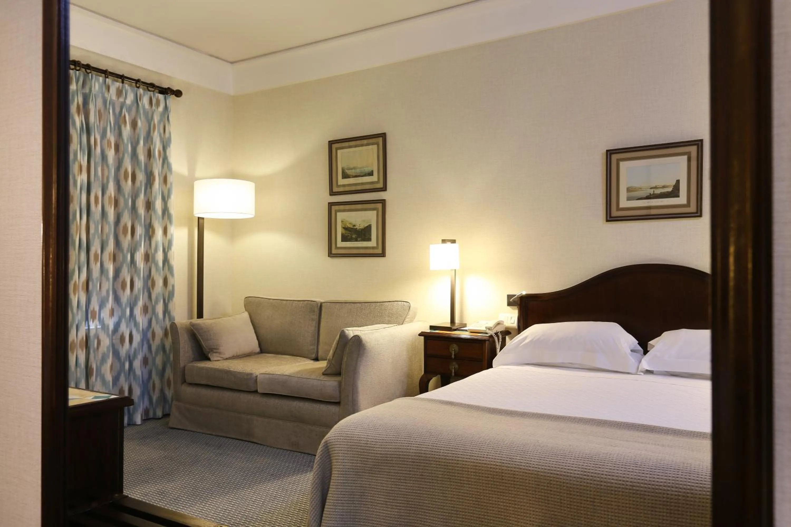 Photo of the whole room, Bed in Hotel Lisboa Plaza - Lisbon Heritage Collection - Avenida