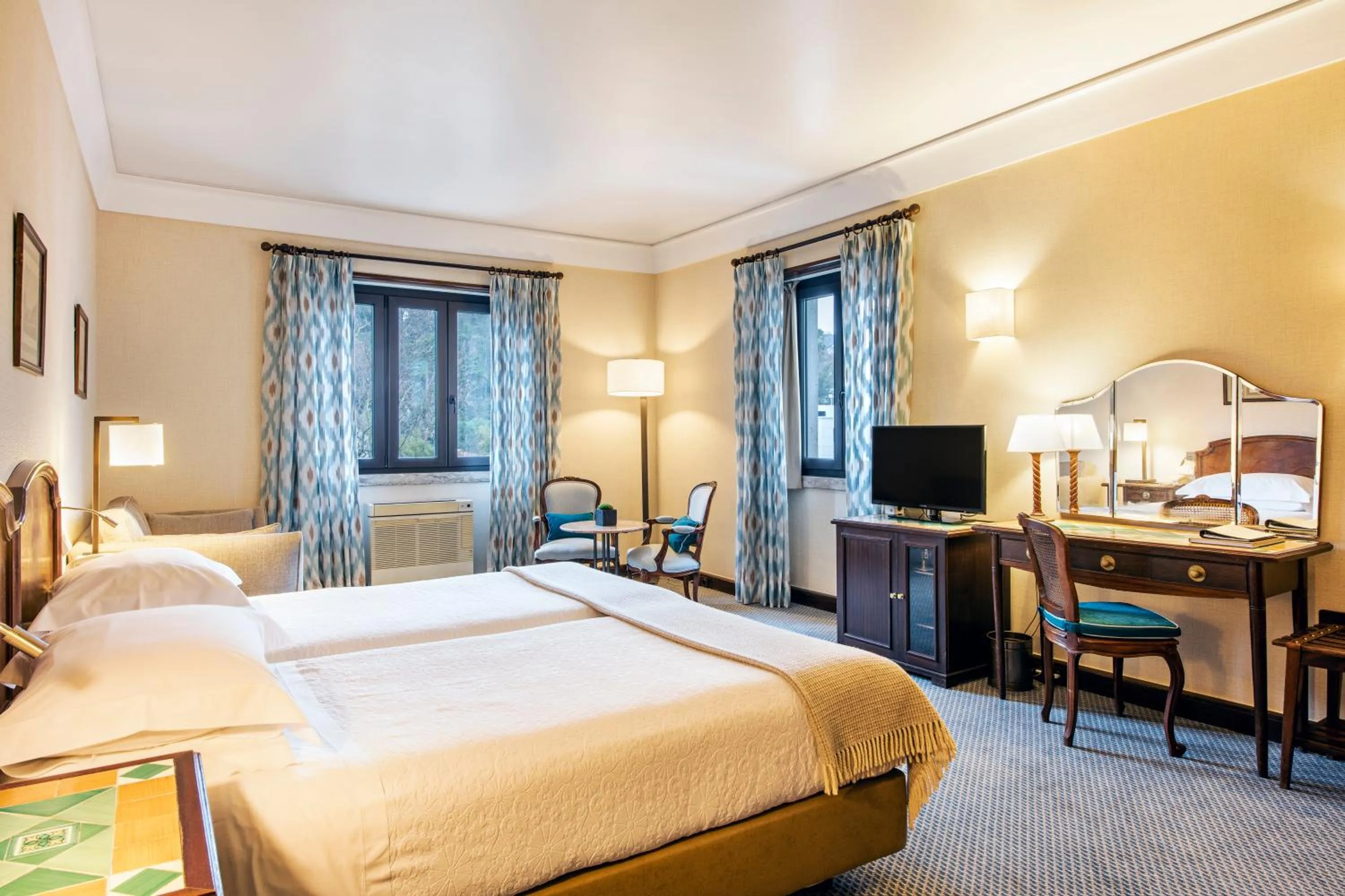 Bedroom, Bed in Hotel Lisboa Plaza - Lisbon Heritage Collection - Avenida