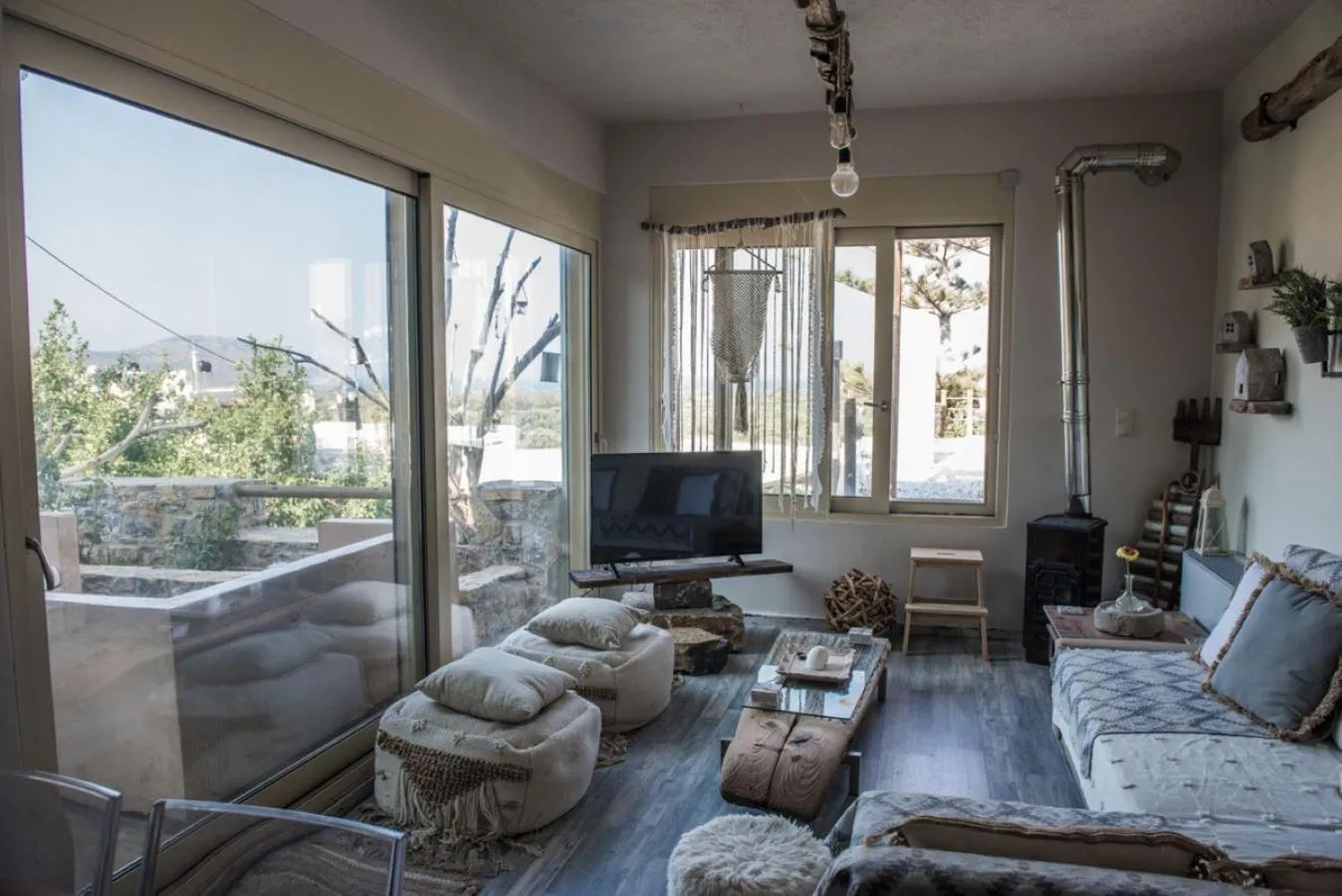 Communal lounge/ TV room in Istron Breeze Cocoon