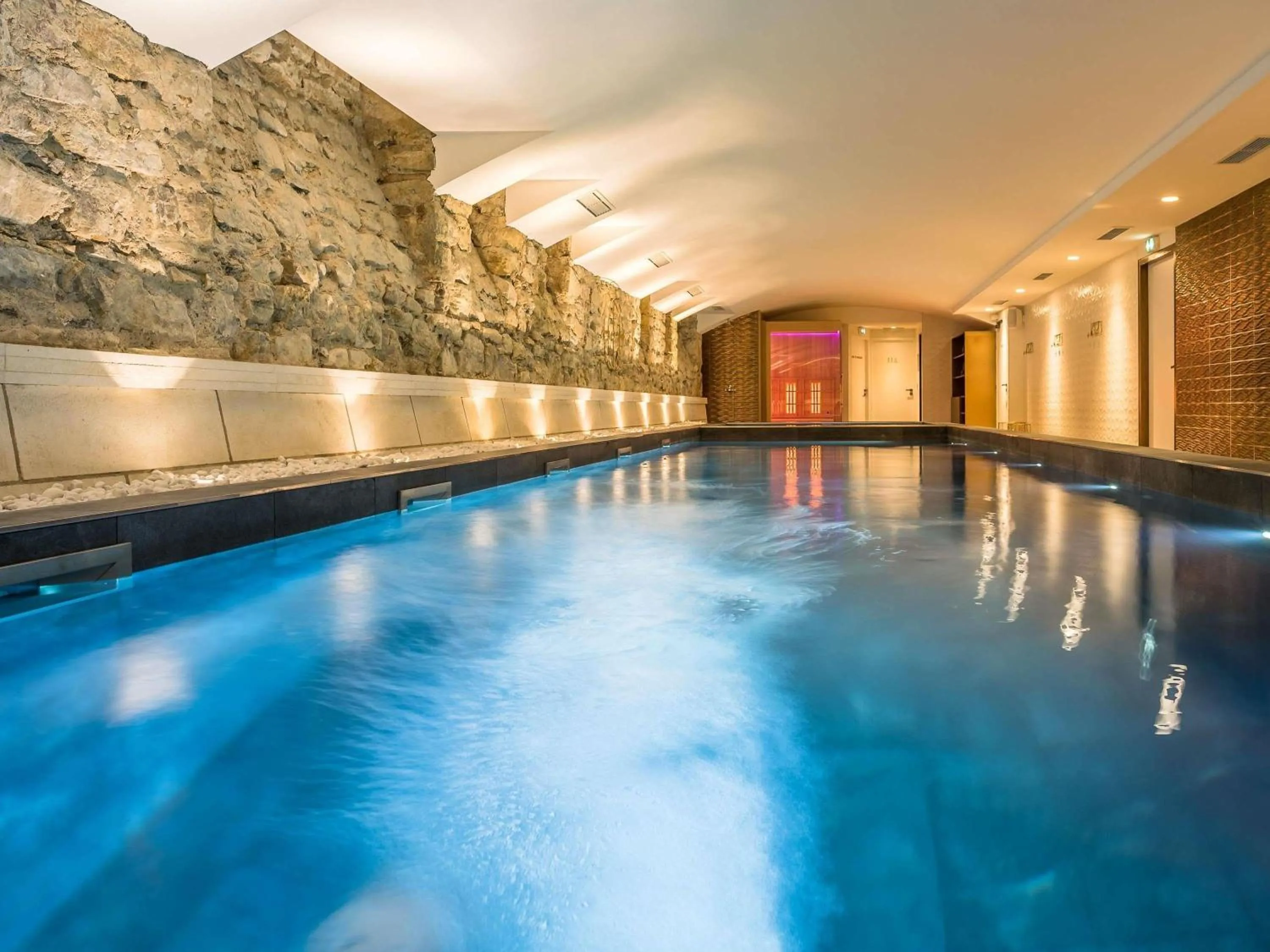 Pool view in MADISON Saint Jean de Luz - Handwritten Collection