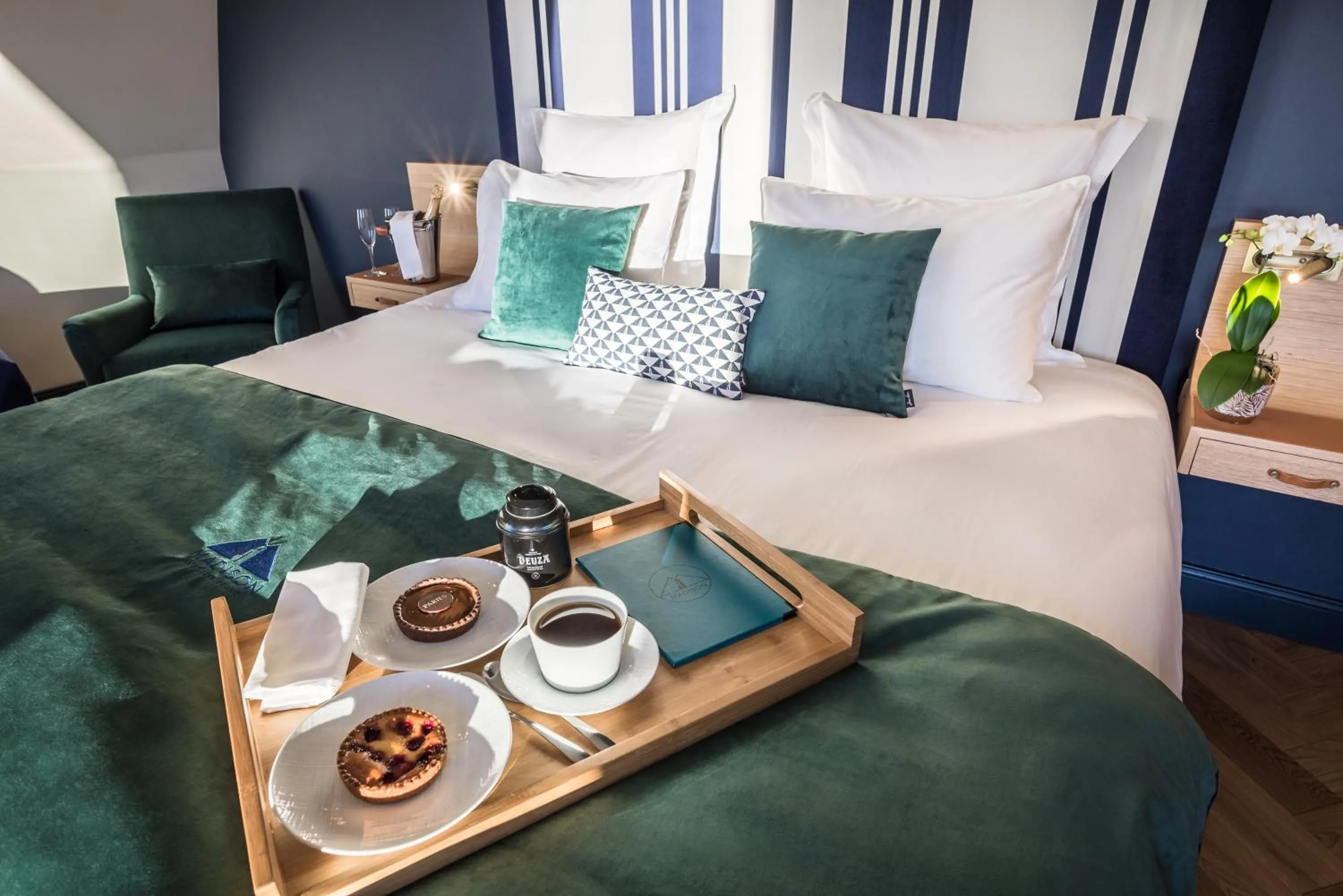 Bed in MADISON Saint Jean de Luz - Handwritten Collection