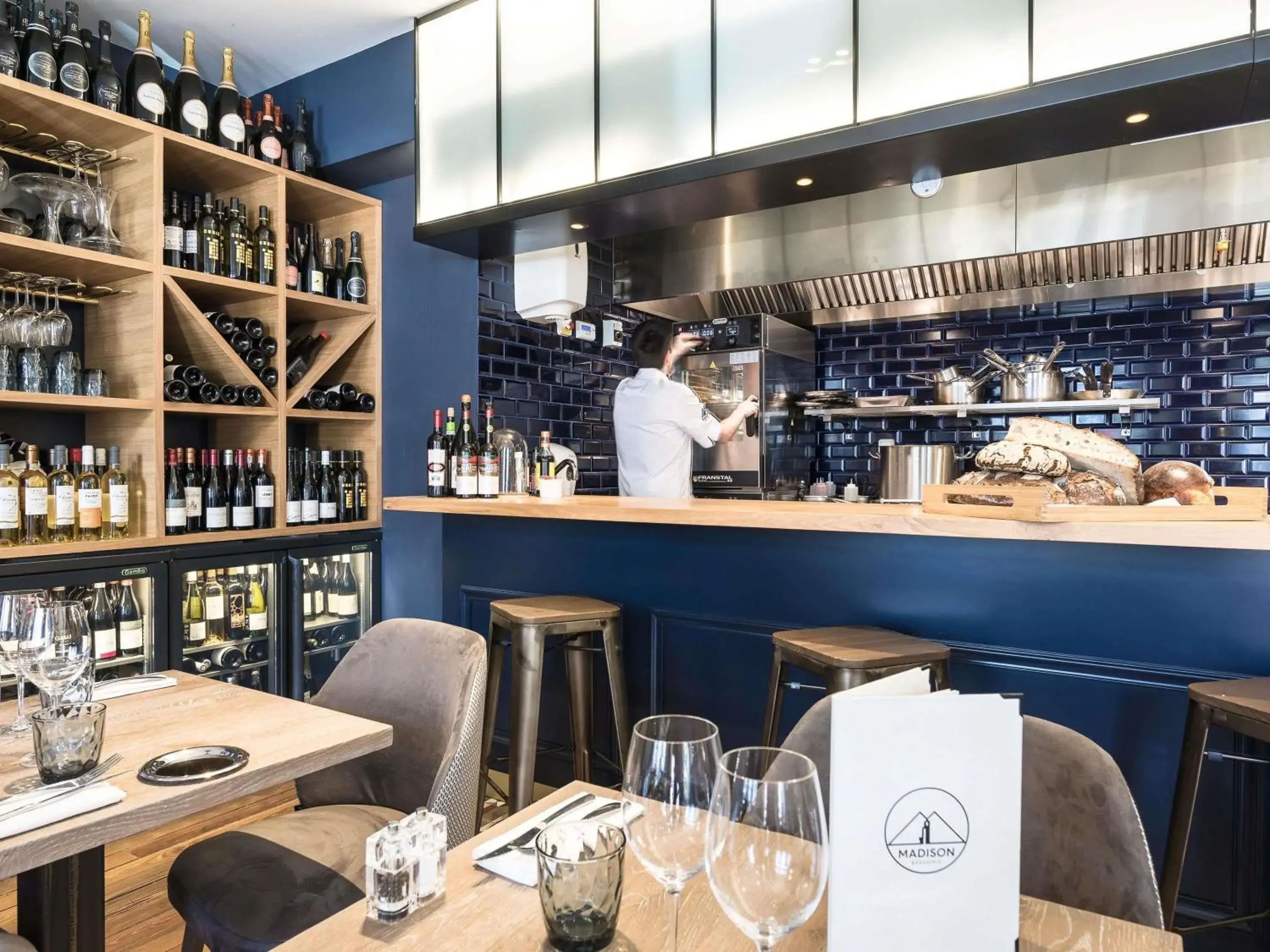 Lounge or bar in MADISON Saint Jean de Luz - Handwritten Collection Lounge or bar in MADISON Saint Jean de Luz - Handwritten Collection