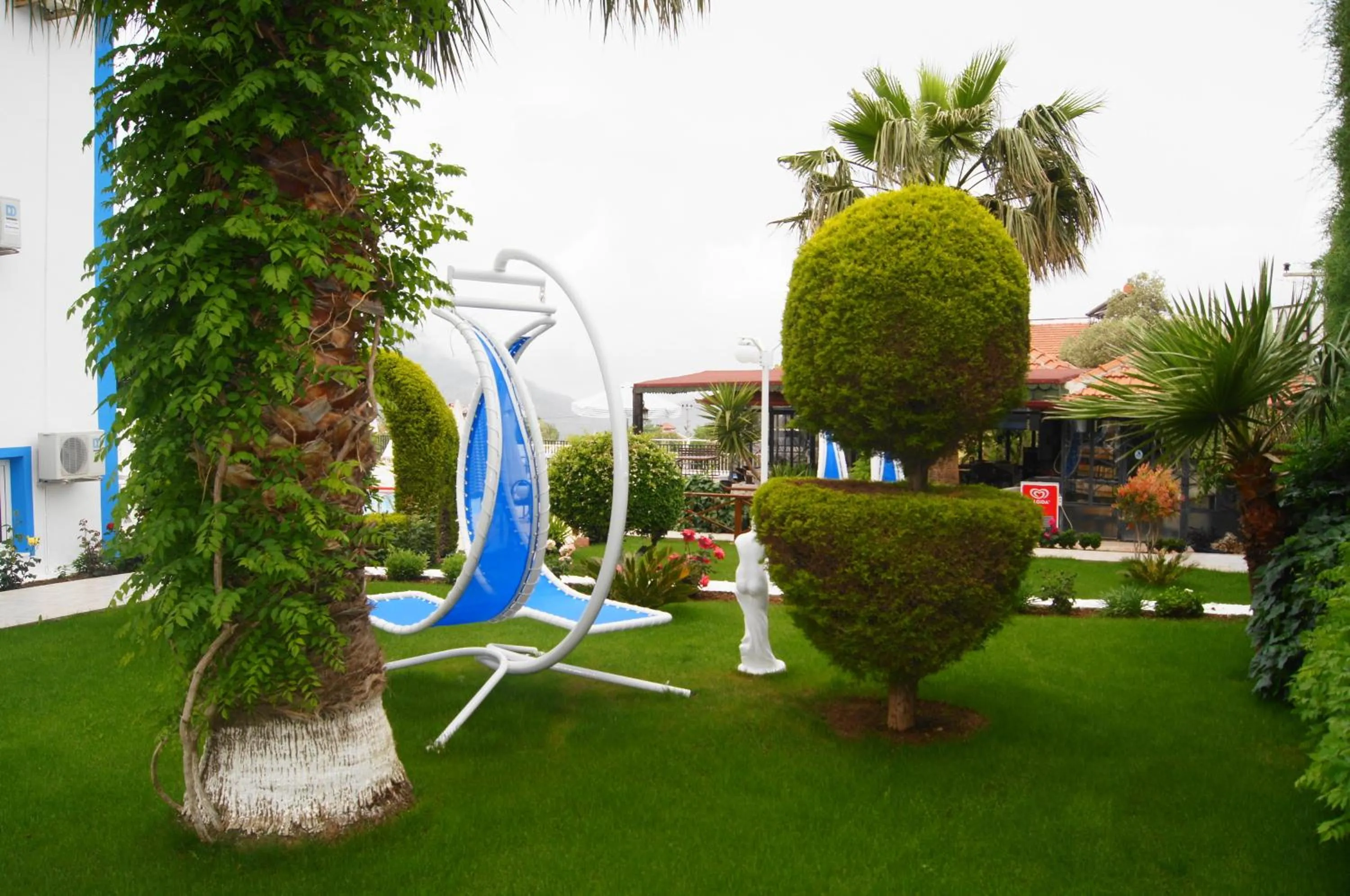 Forever Hotel