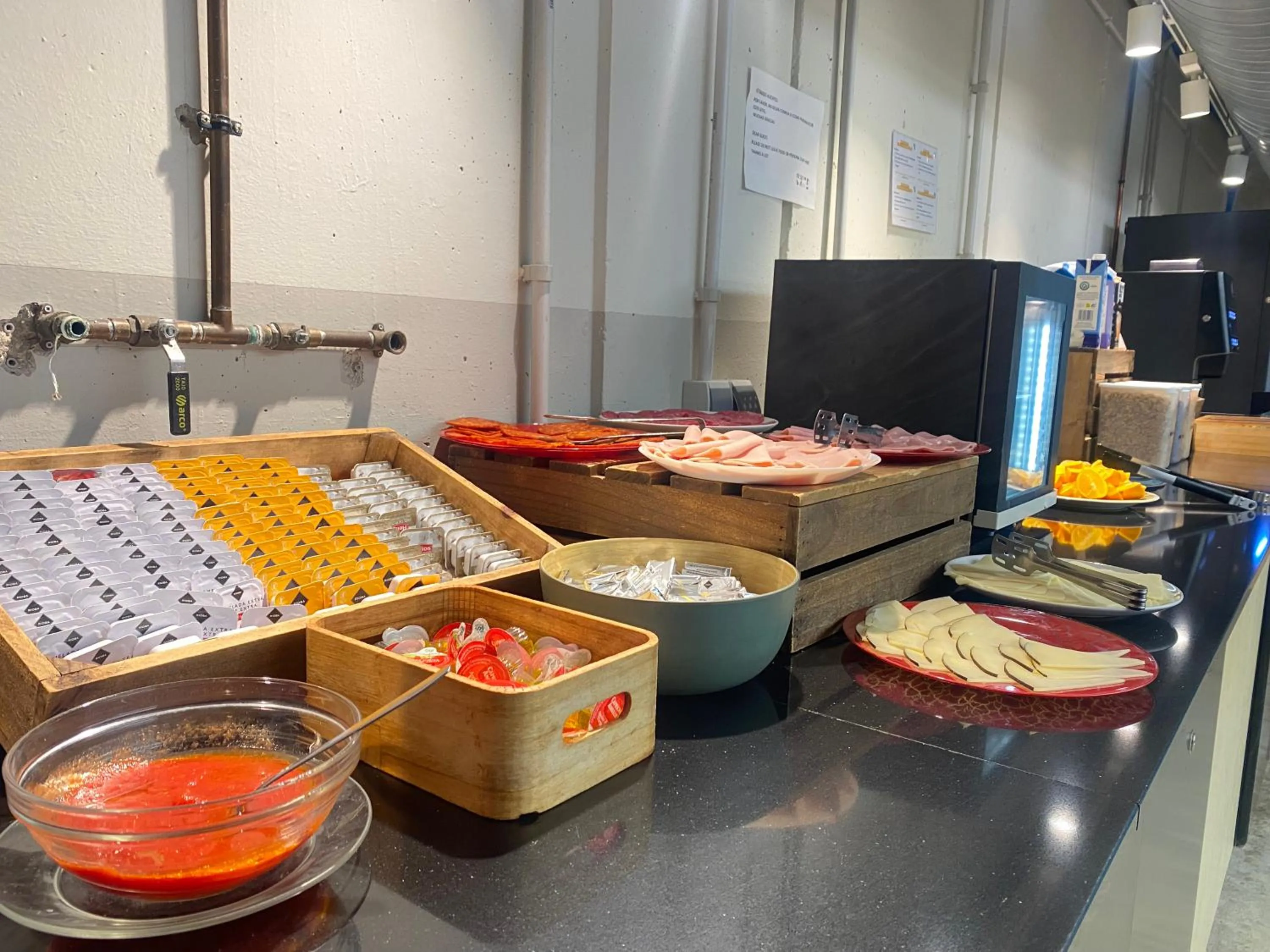 Breakfast in Unite Hostel Barcelona