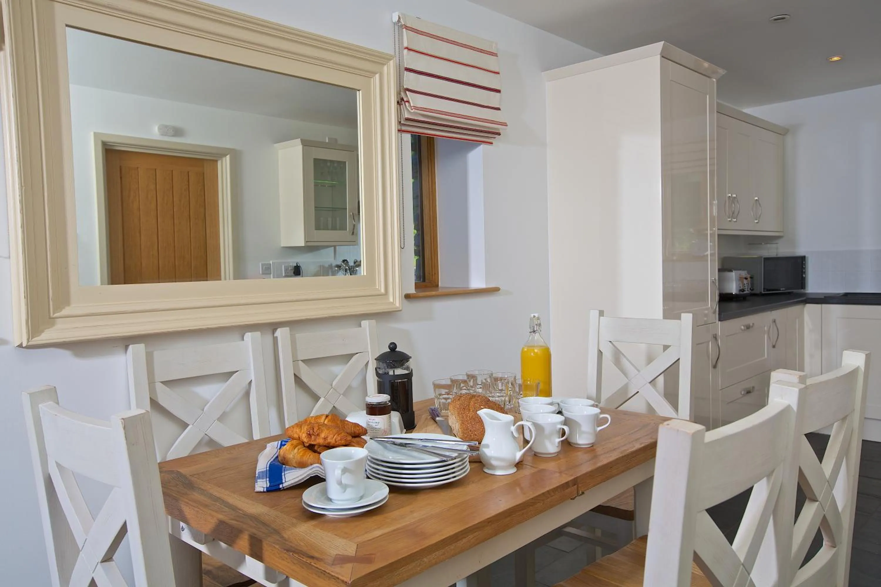 Dining area in Dartmouth Green Lodges