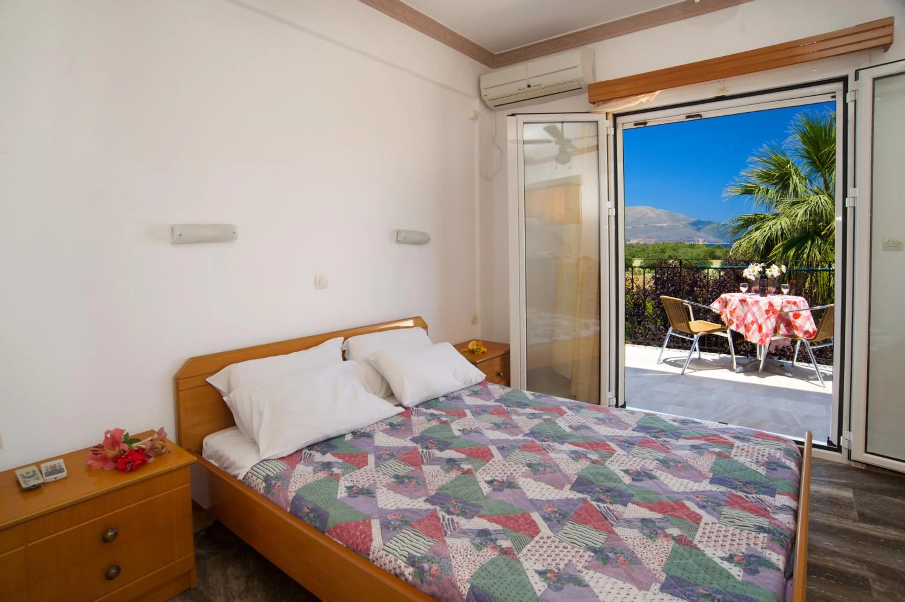 Bedroom, Bed in Nikos Studios and Apartments