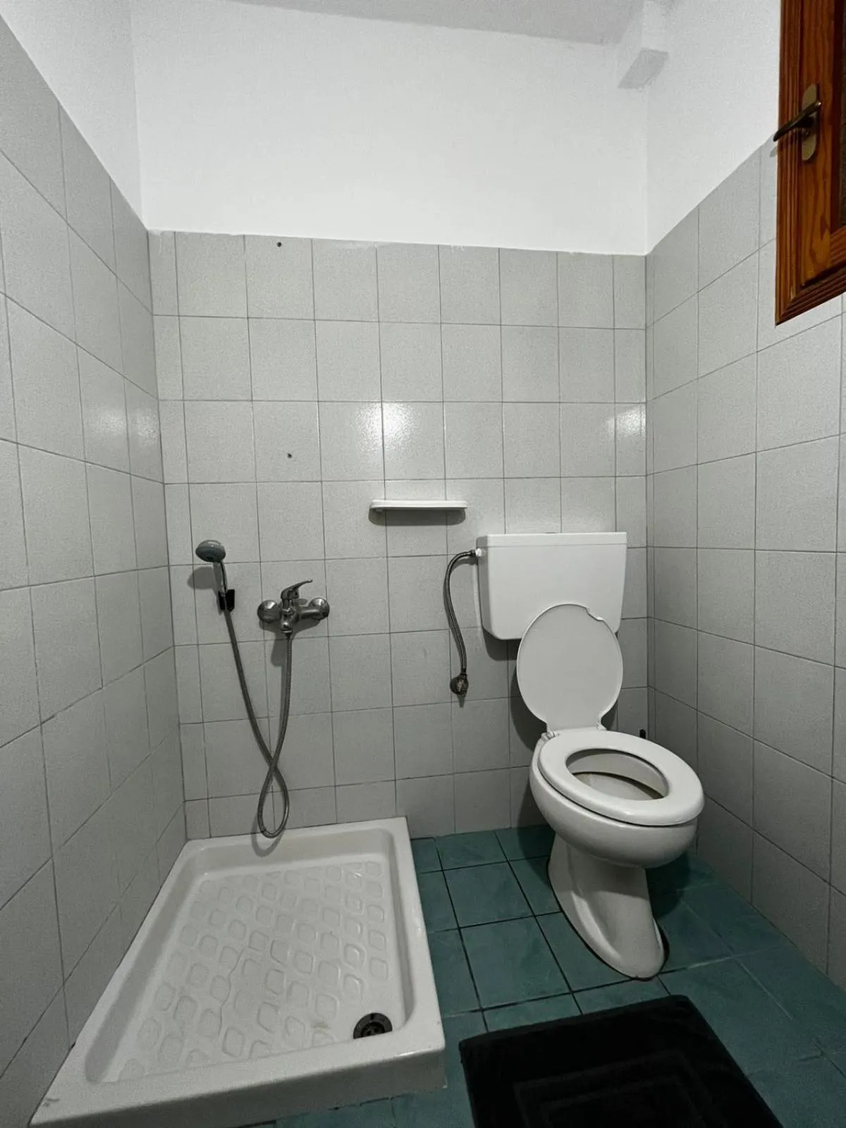 Nikos Studios and Apartments