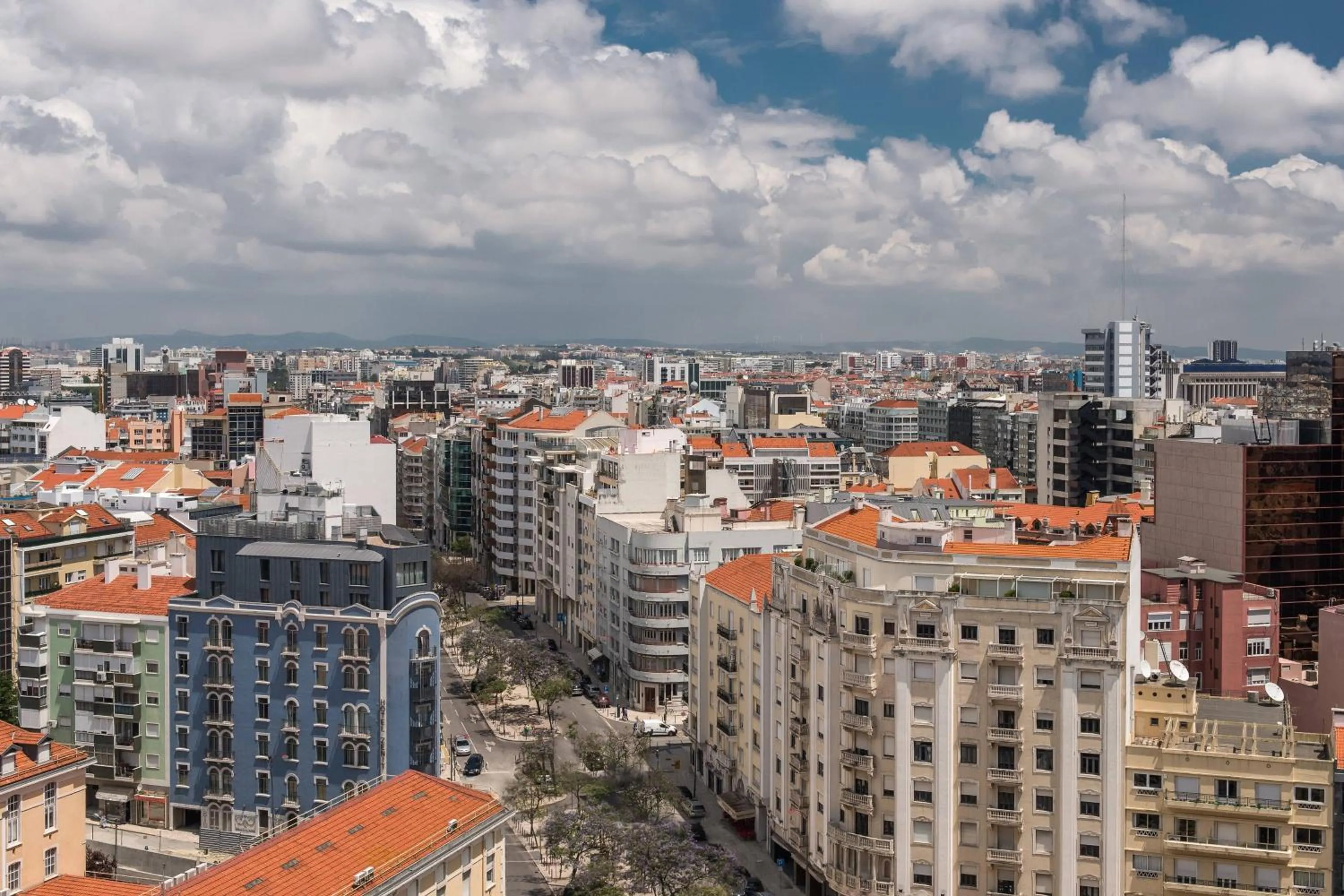 Photo of the whole room in Sheraton Lisboa Hotel & Spa