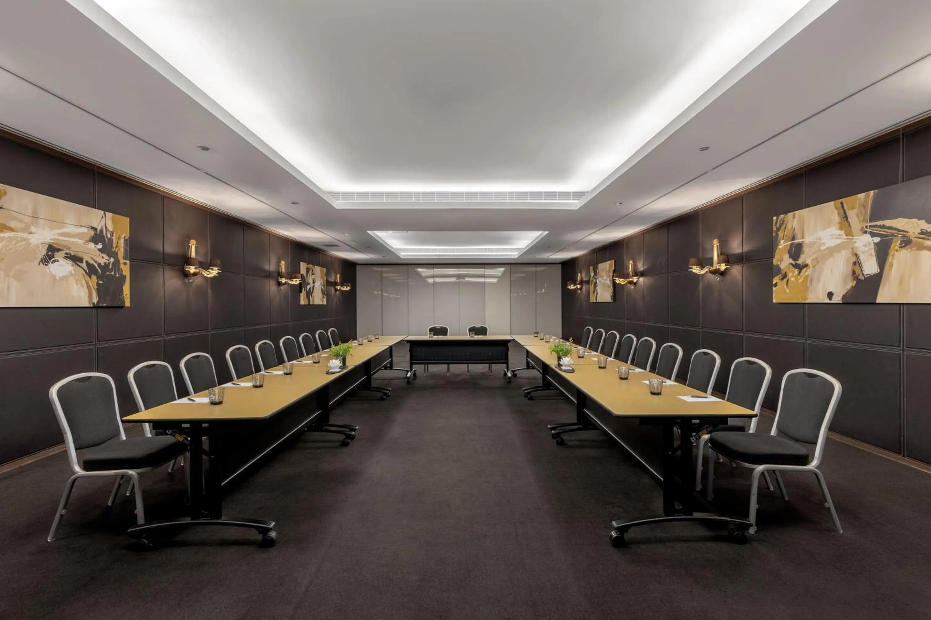 Meeting/conference room in Sheraton Lisboa Hotel & Spa