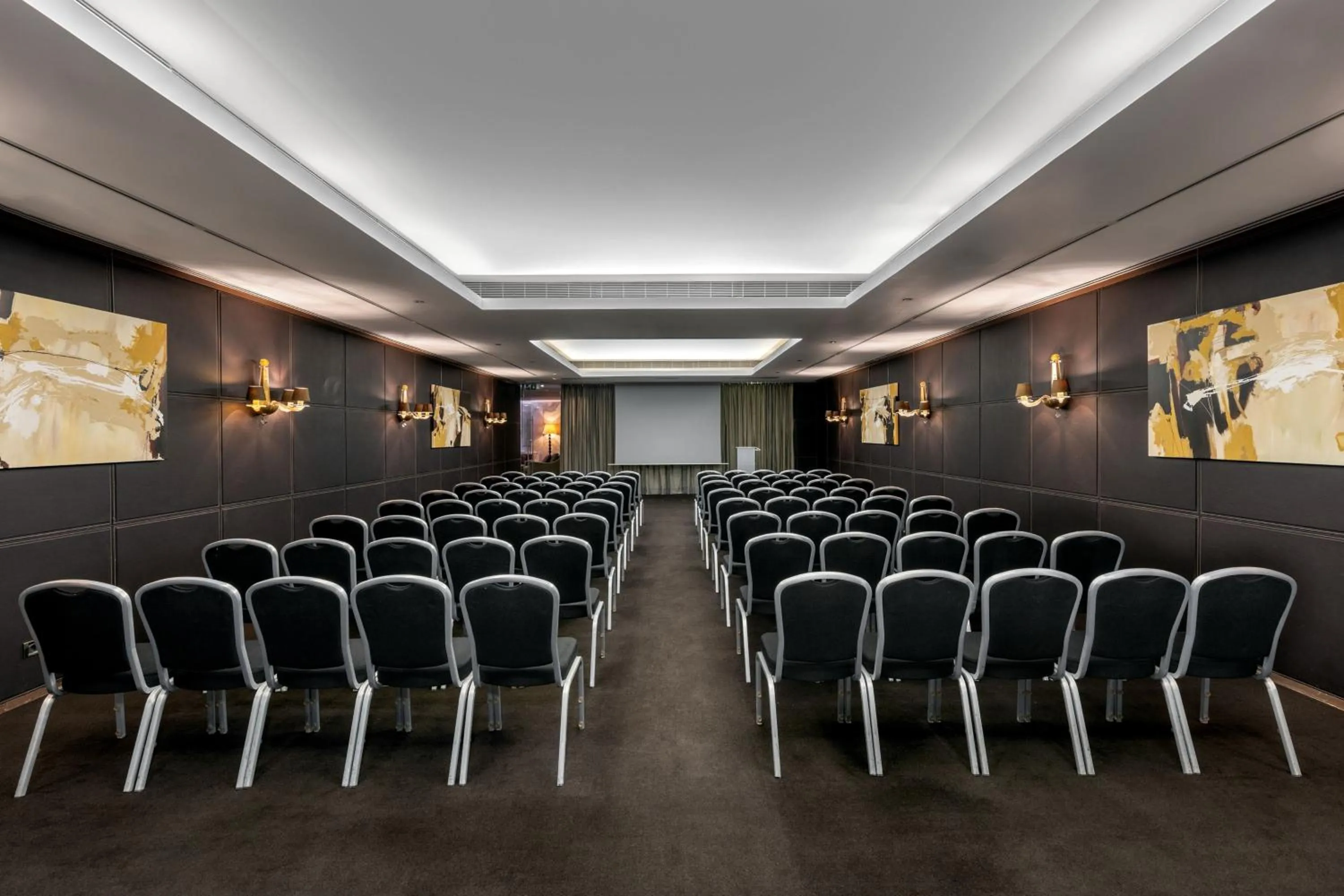 Meeting/conference room in Sheraton Lisboa Hotel & Spa