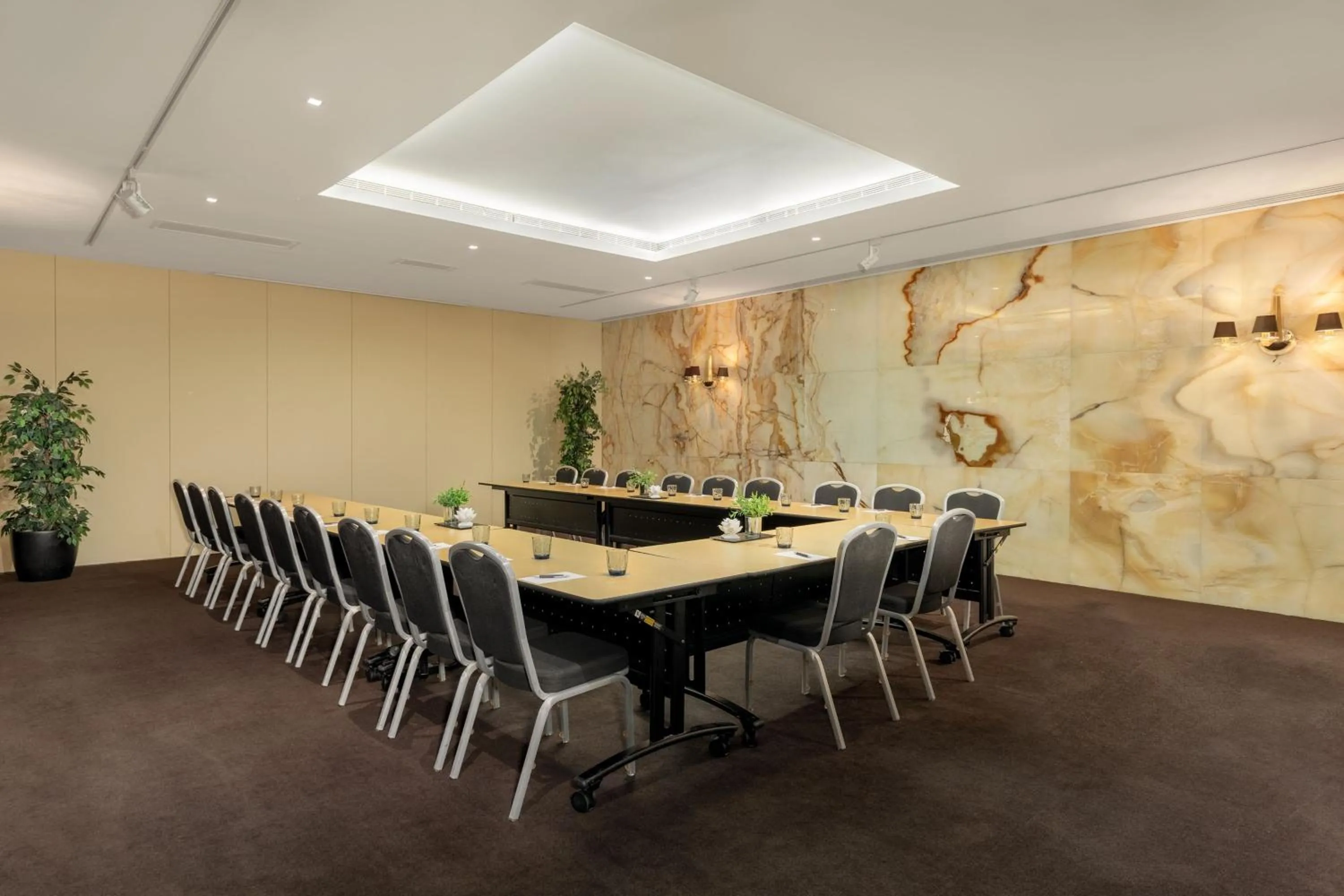 Meeting/conference room in Sheraton Lisboa Hotel & Spa