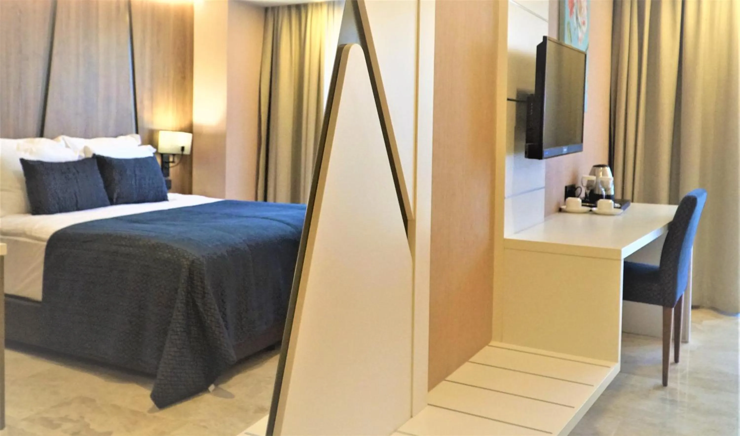 Photo of the whole room, Bed in Extenso Hotel