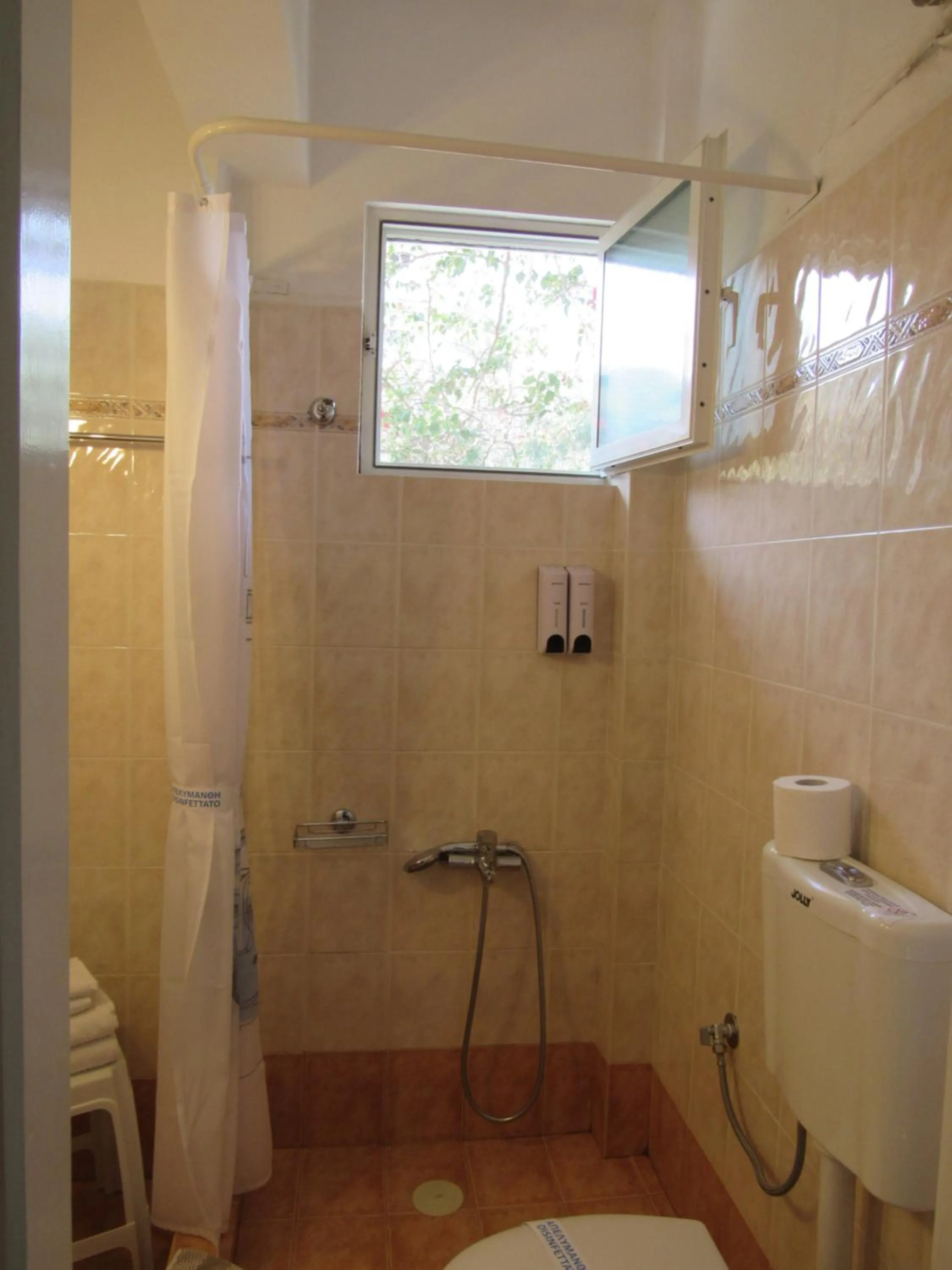 Shower in Kallisto studios