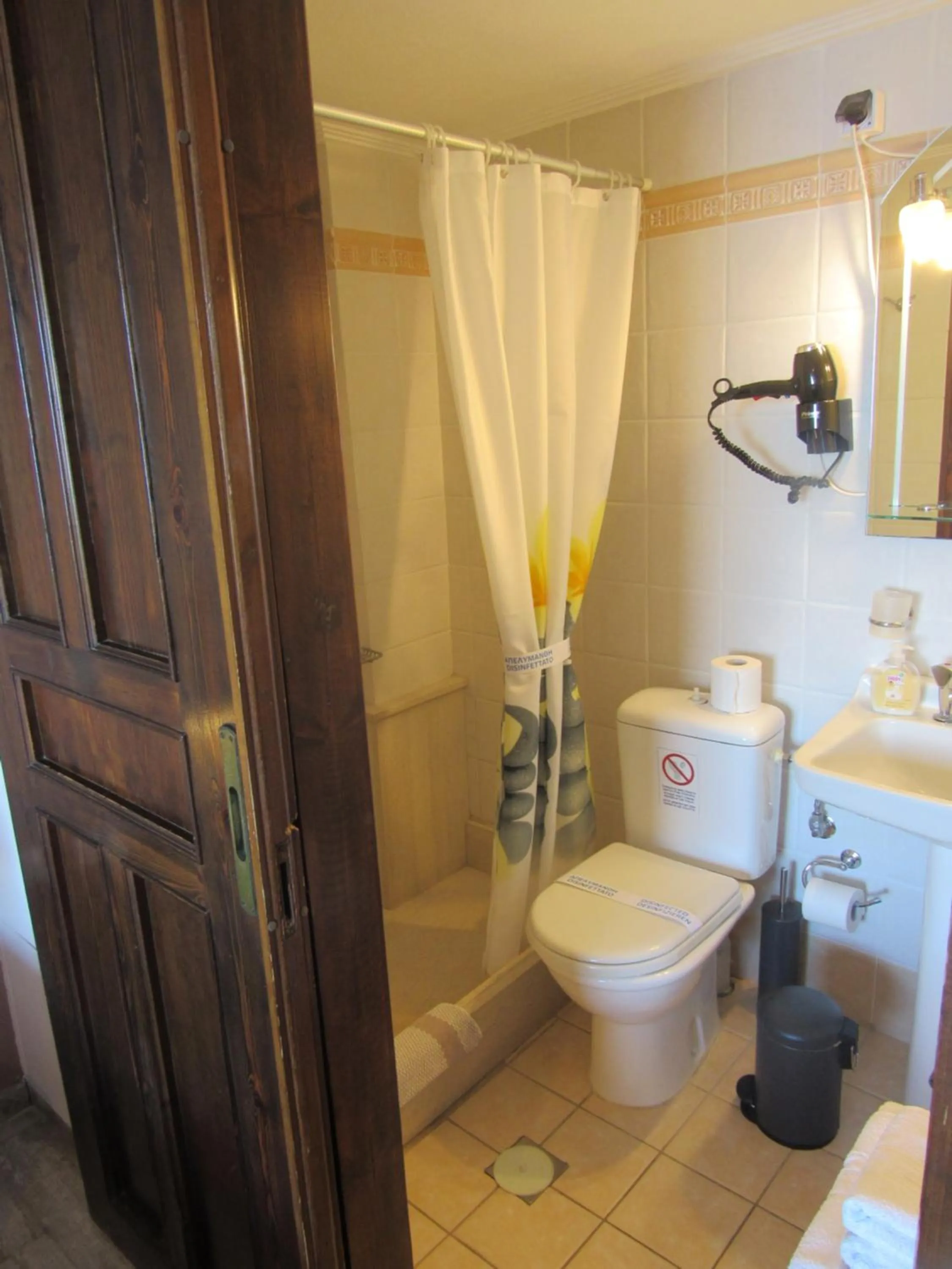 Shower in Kallisto studios