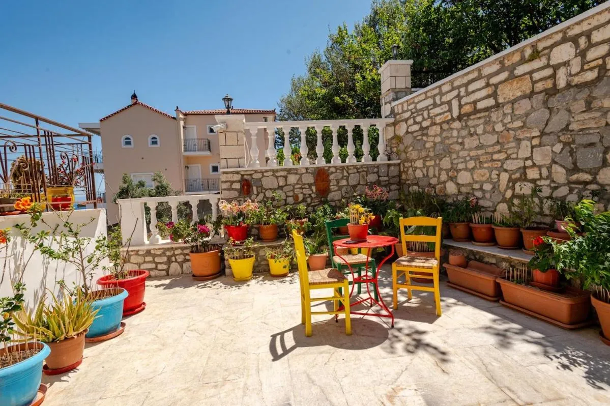 Inner courtyard view in Kallisto studios