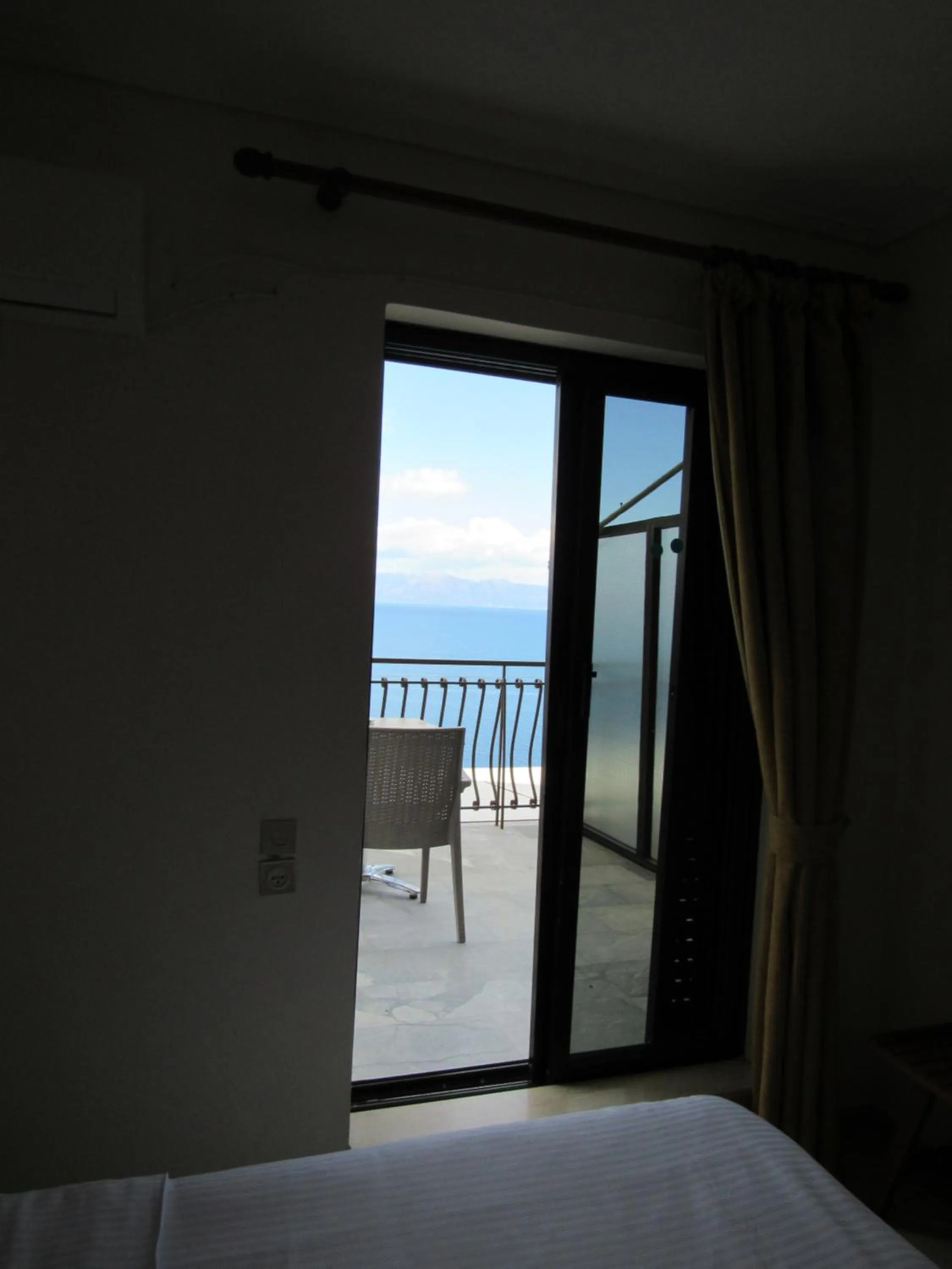 Day, Bed in Kallisto studios