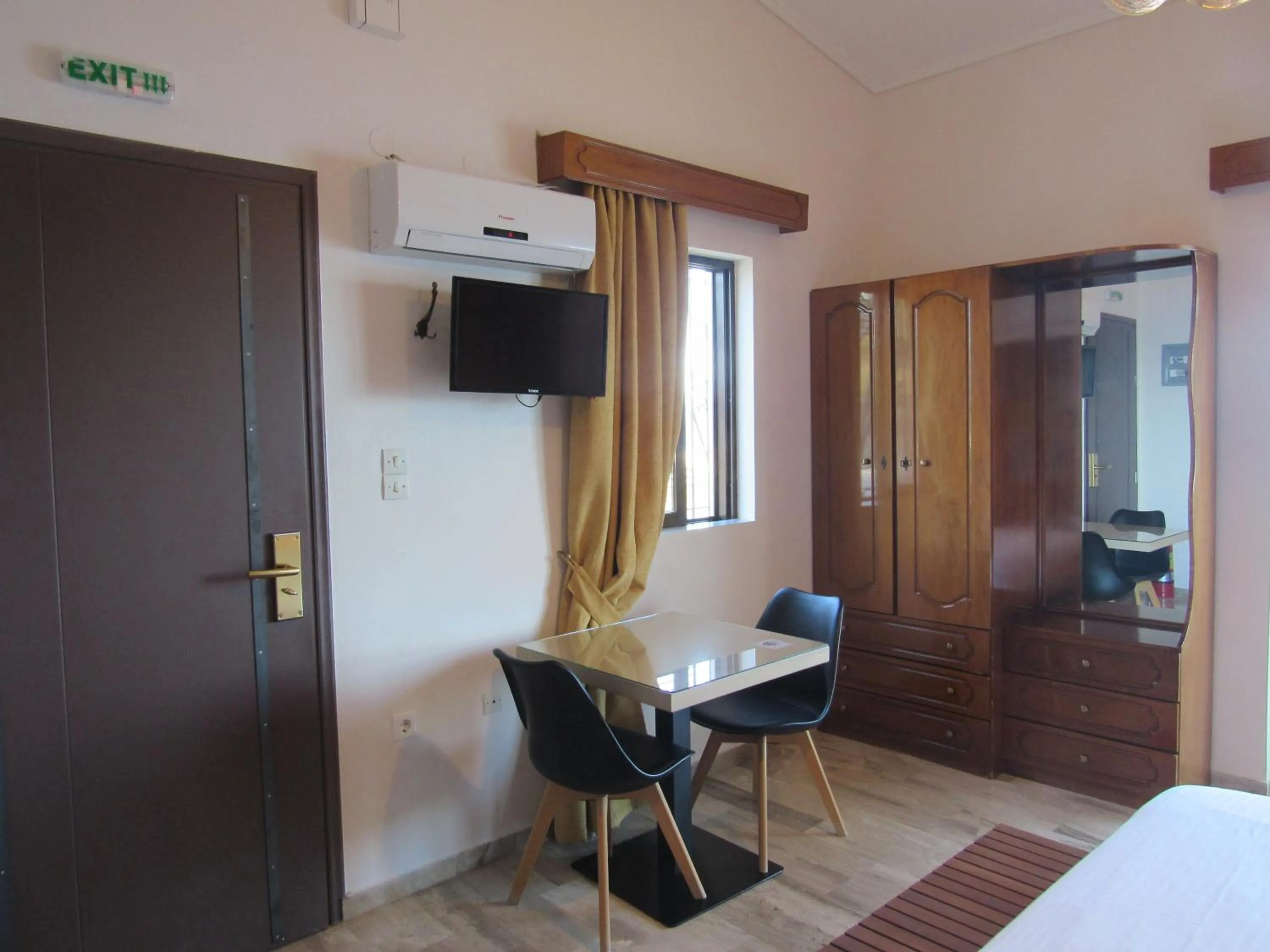 Facade/entrance, Bed in Kallisto studios